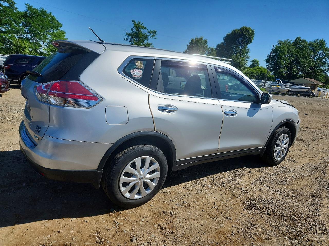 2014 Nissan Rogue S Silver vin: 5N1AT2MV6EC866400