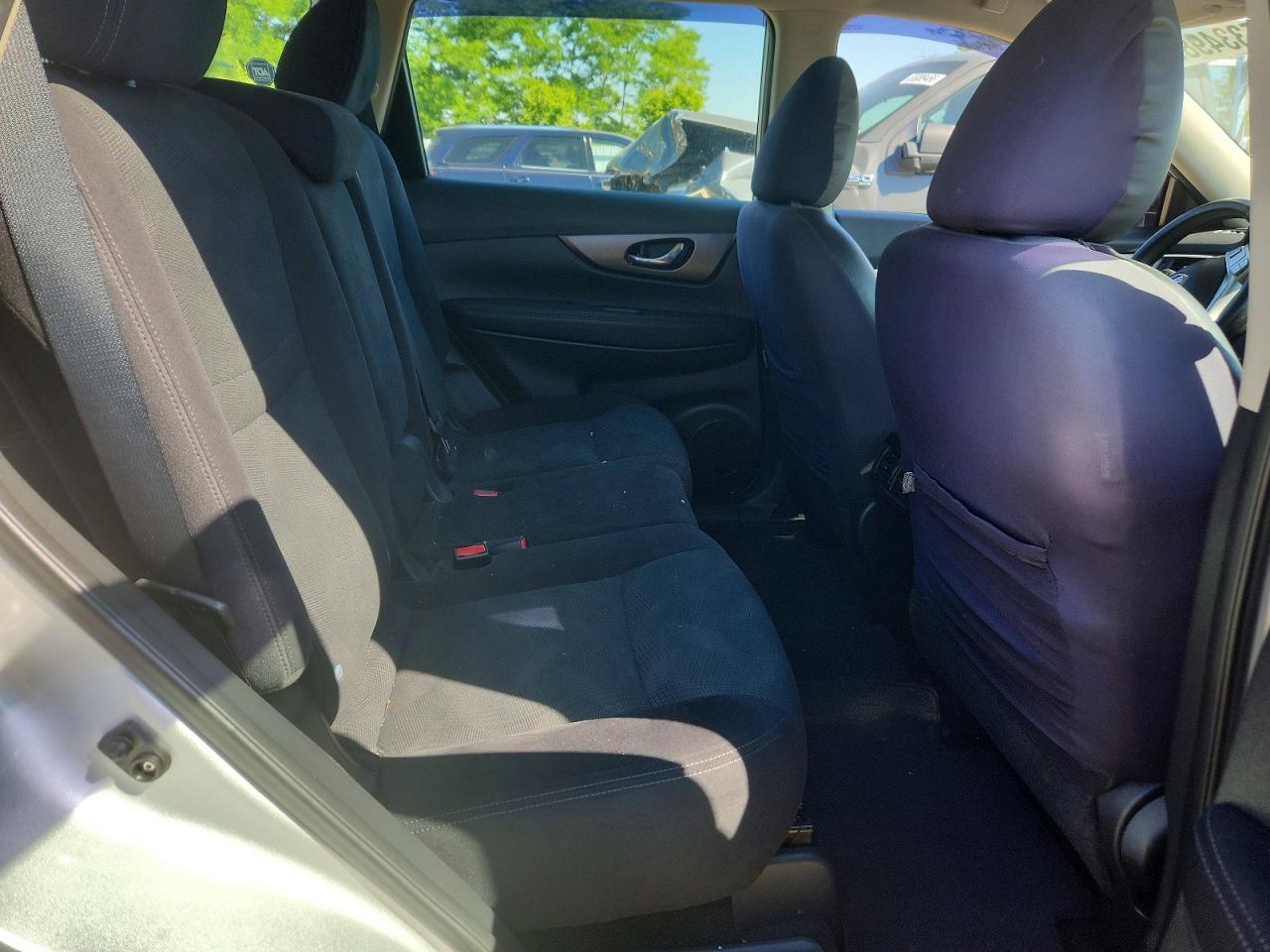 2014 Nissan Rogue S Silver vin: 5N1AT2MV6EC866400