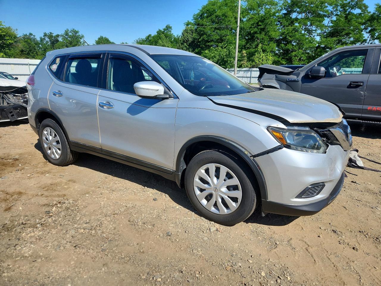 2014 Nissan Rogue S Silver vin: 5N1AT2MV6EC866400