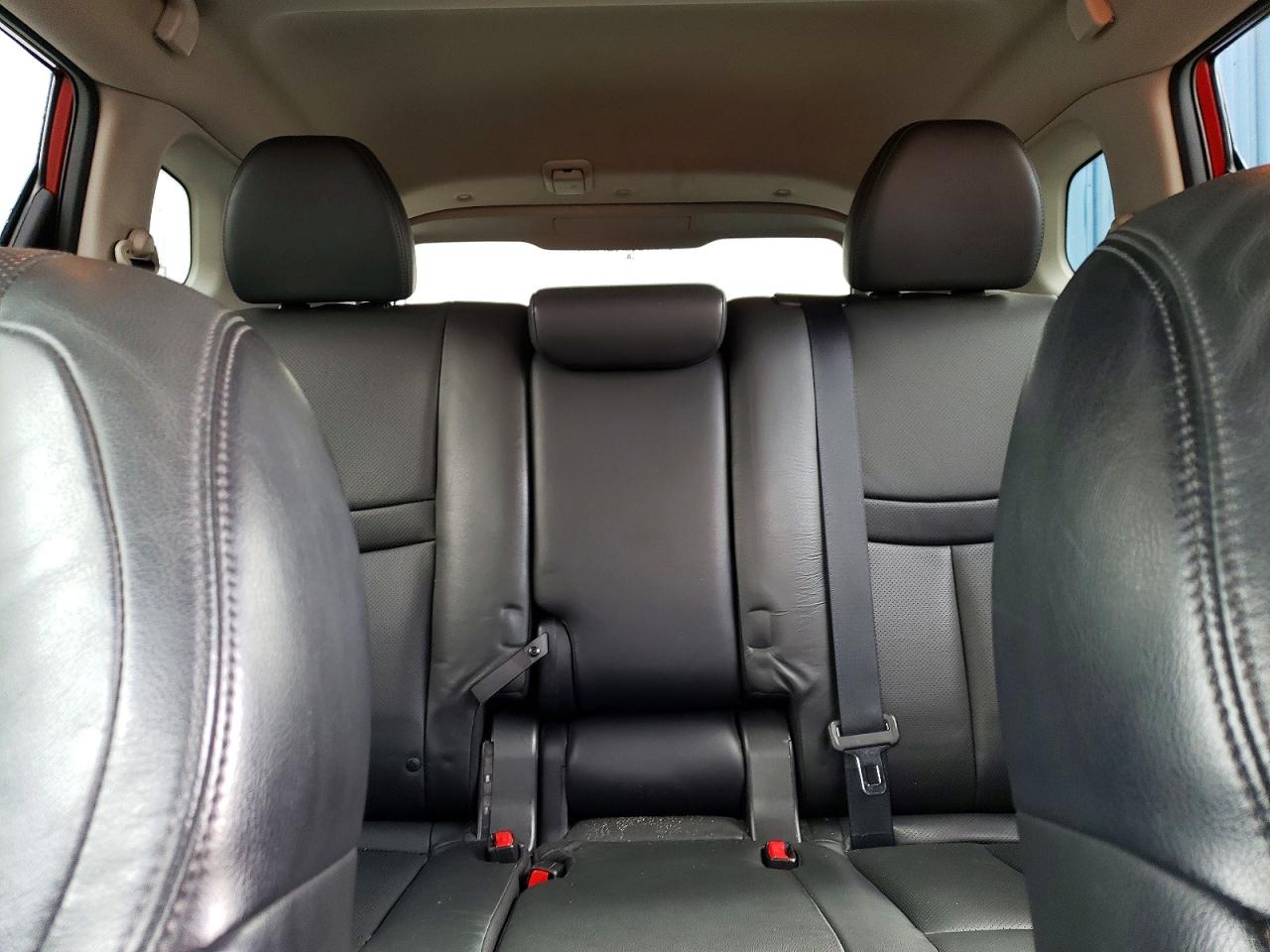 2015 Nissan Rogue S Red vin: 5N1AT2MV6FC759607