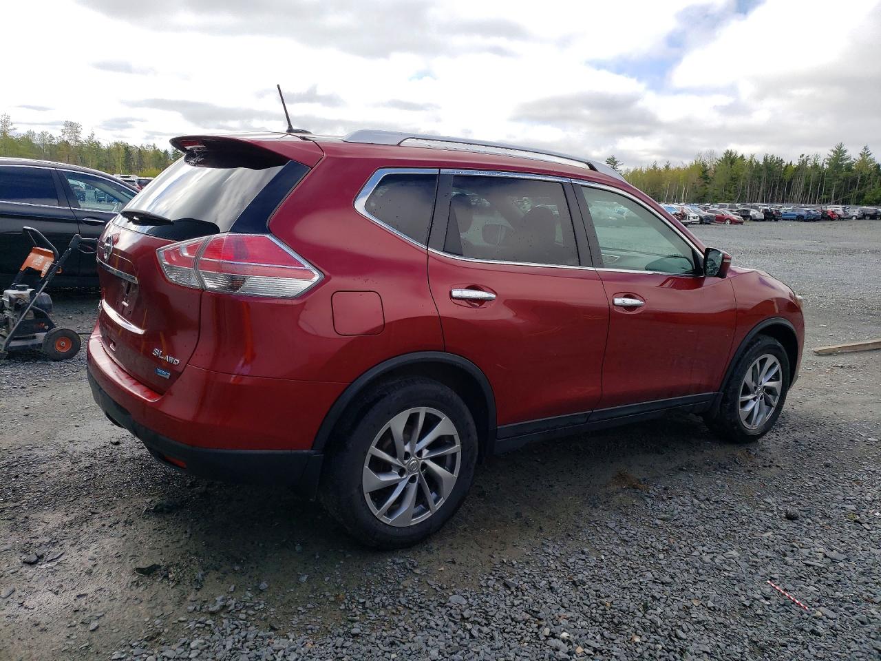 2015 Nissan Rogue S Red vin: 5N1AT2MV6FC759607