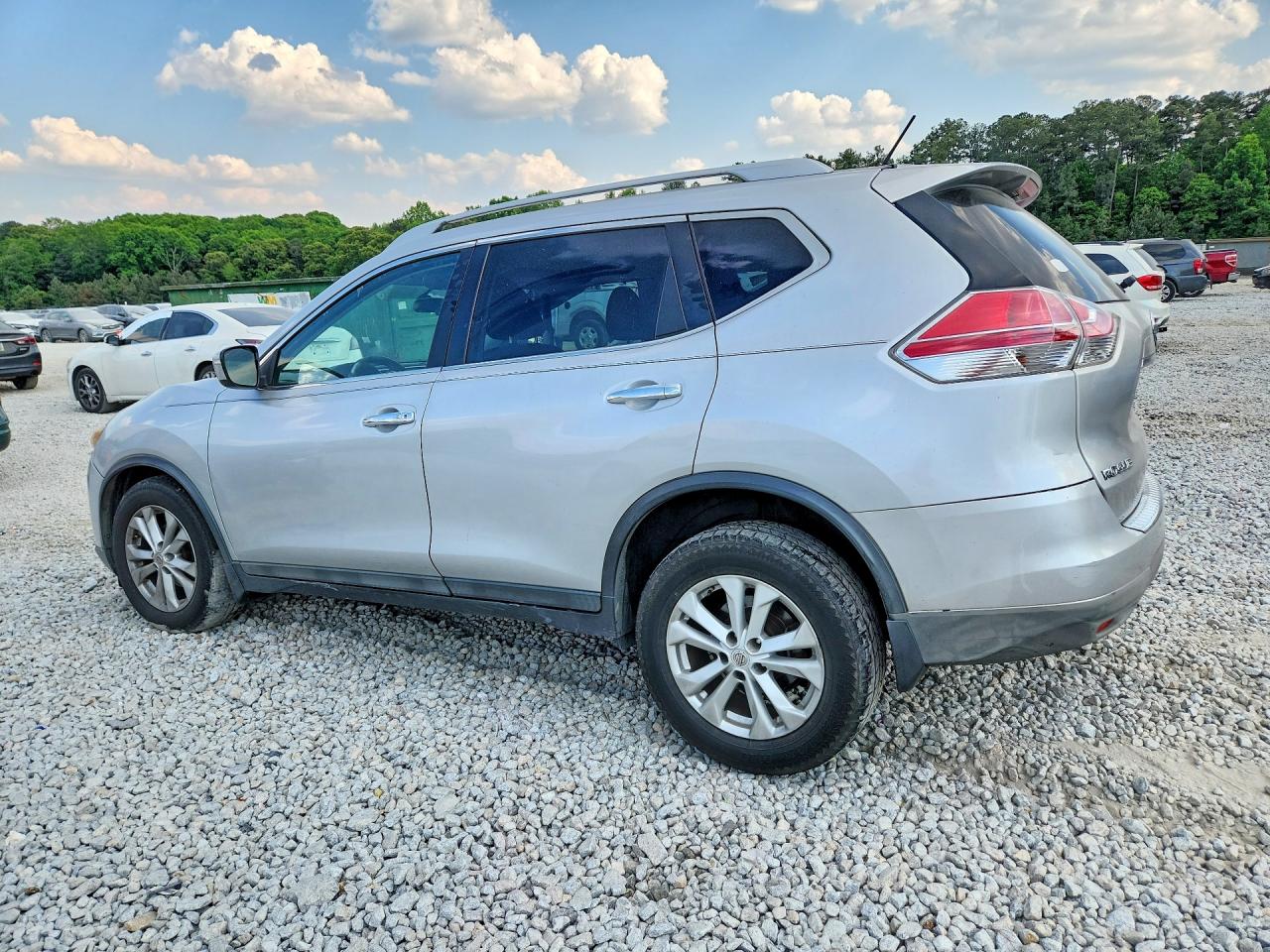 2015 Nissan Rogue Sv Silver vin: 5N1AT2MV6FC767335