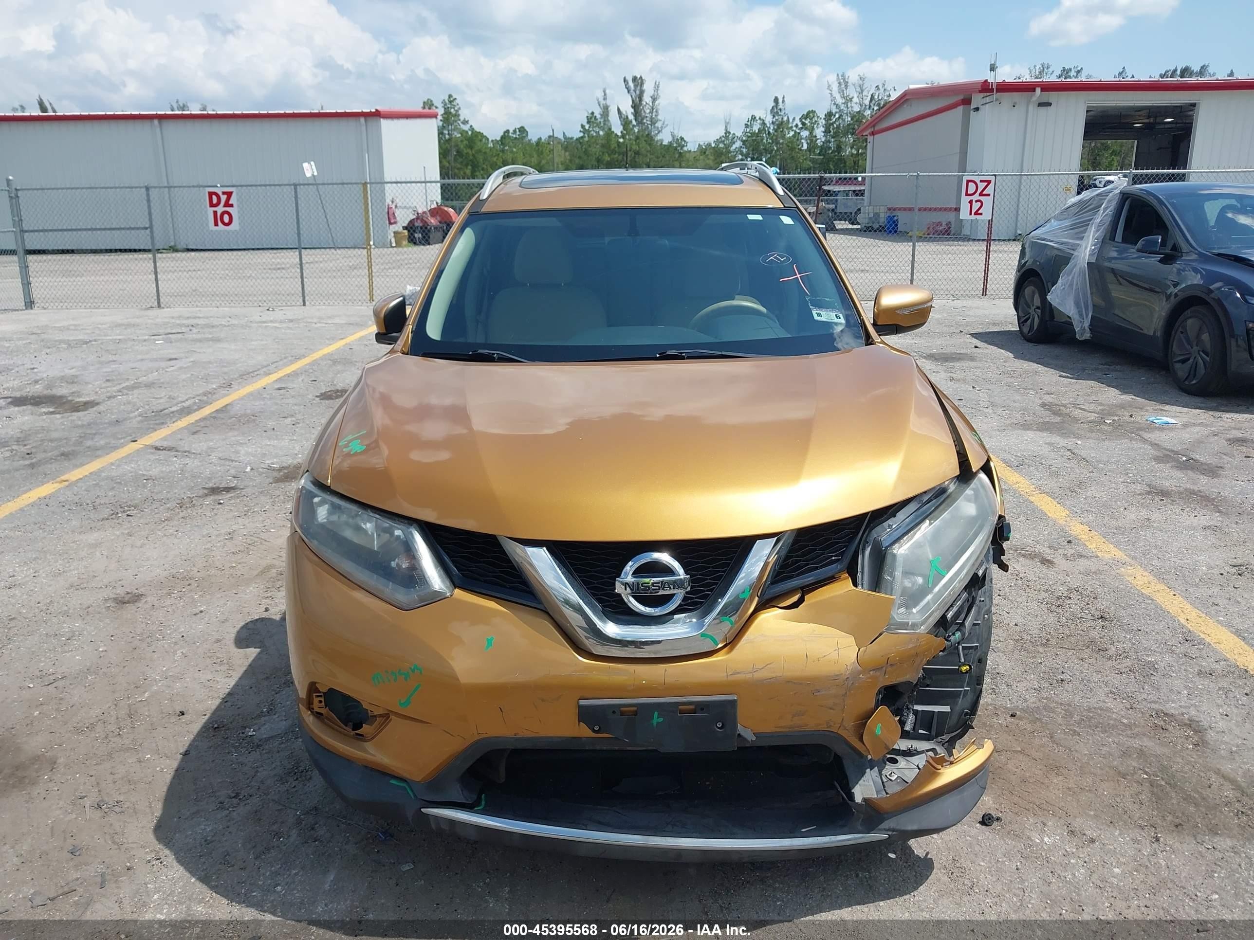 2015 Nissan Rogue Sv Orange vin: 5N1AT2MV6FC771367