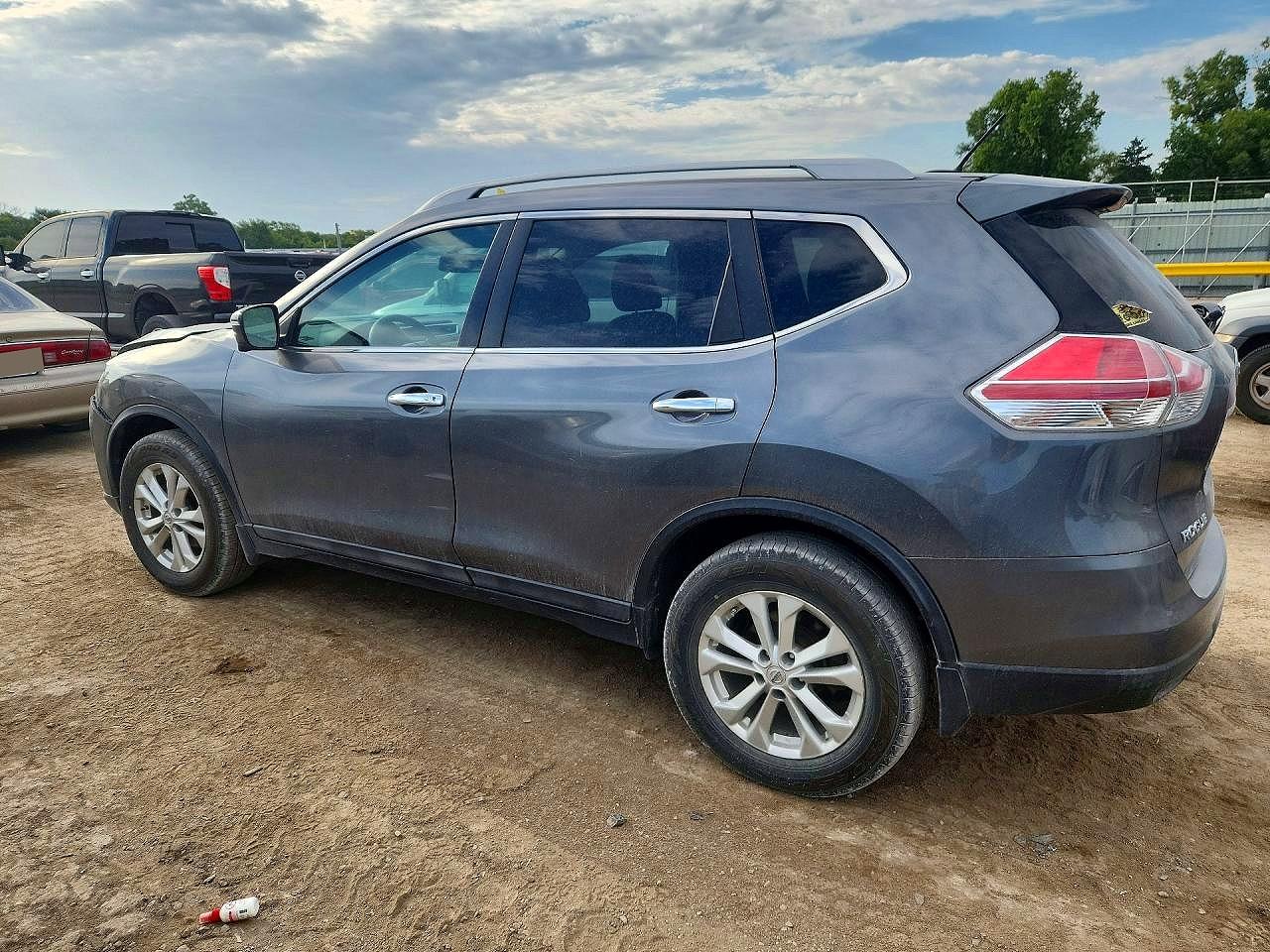2015 Nissan Rogue Sv Серый vin: 5N1AT2MV6FC802858