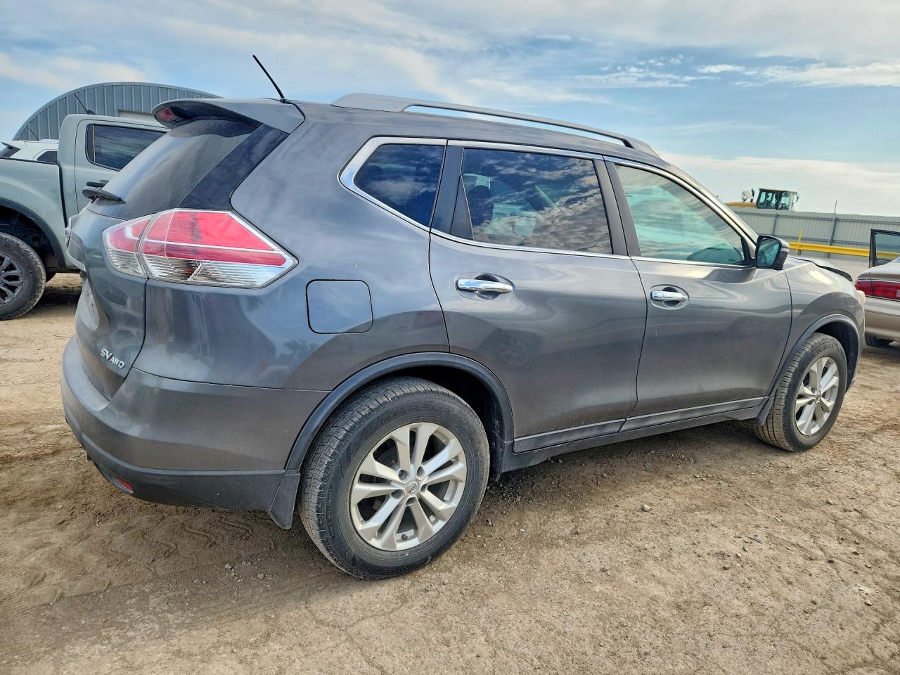 2015 Nissan Rogue Sv Серый vin: 5N1AT2MV6FC802858