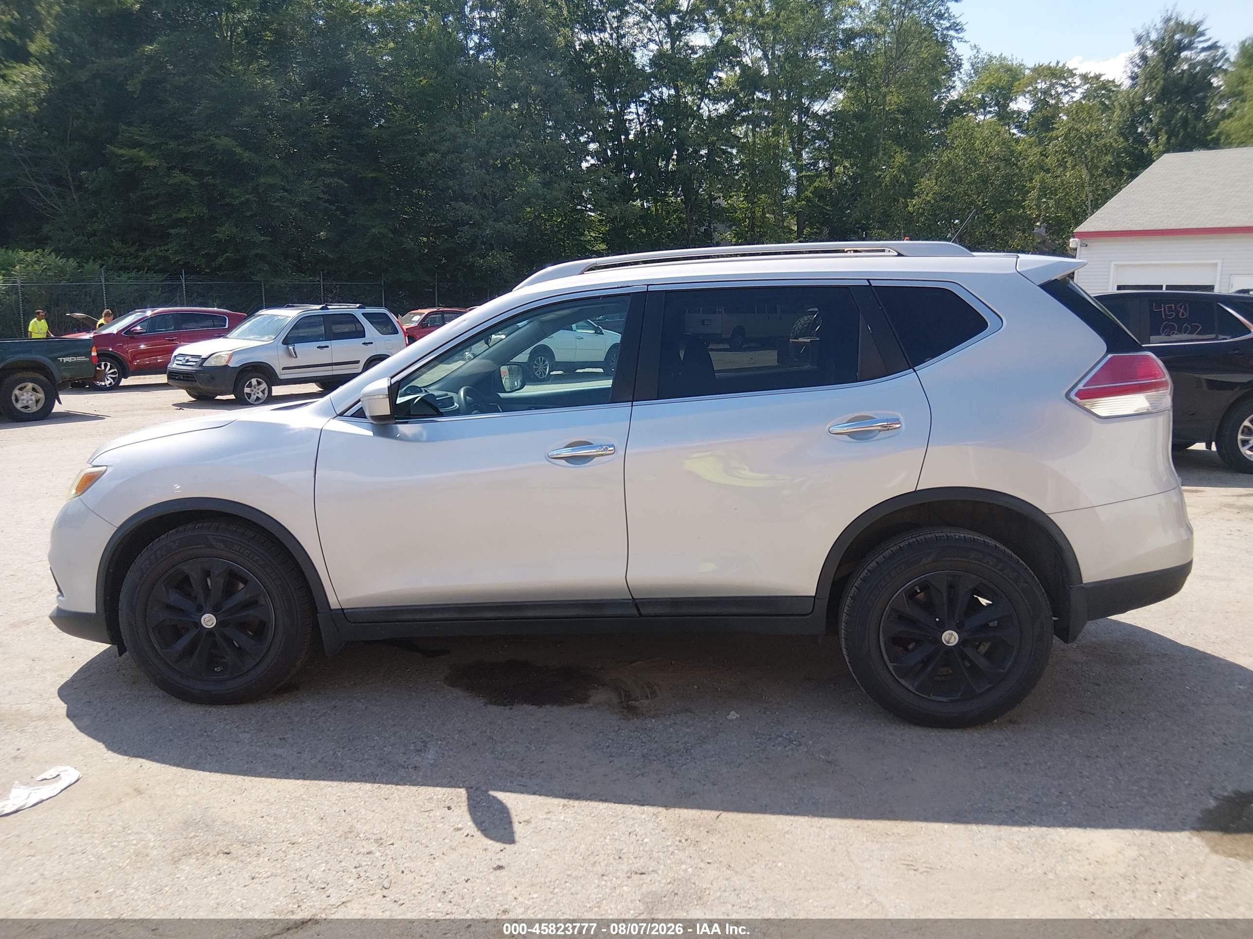 2015 Nissan Rogue Sv Серебряный vin: 5N1AT2MV6FC818056