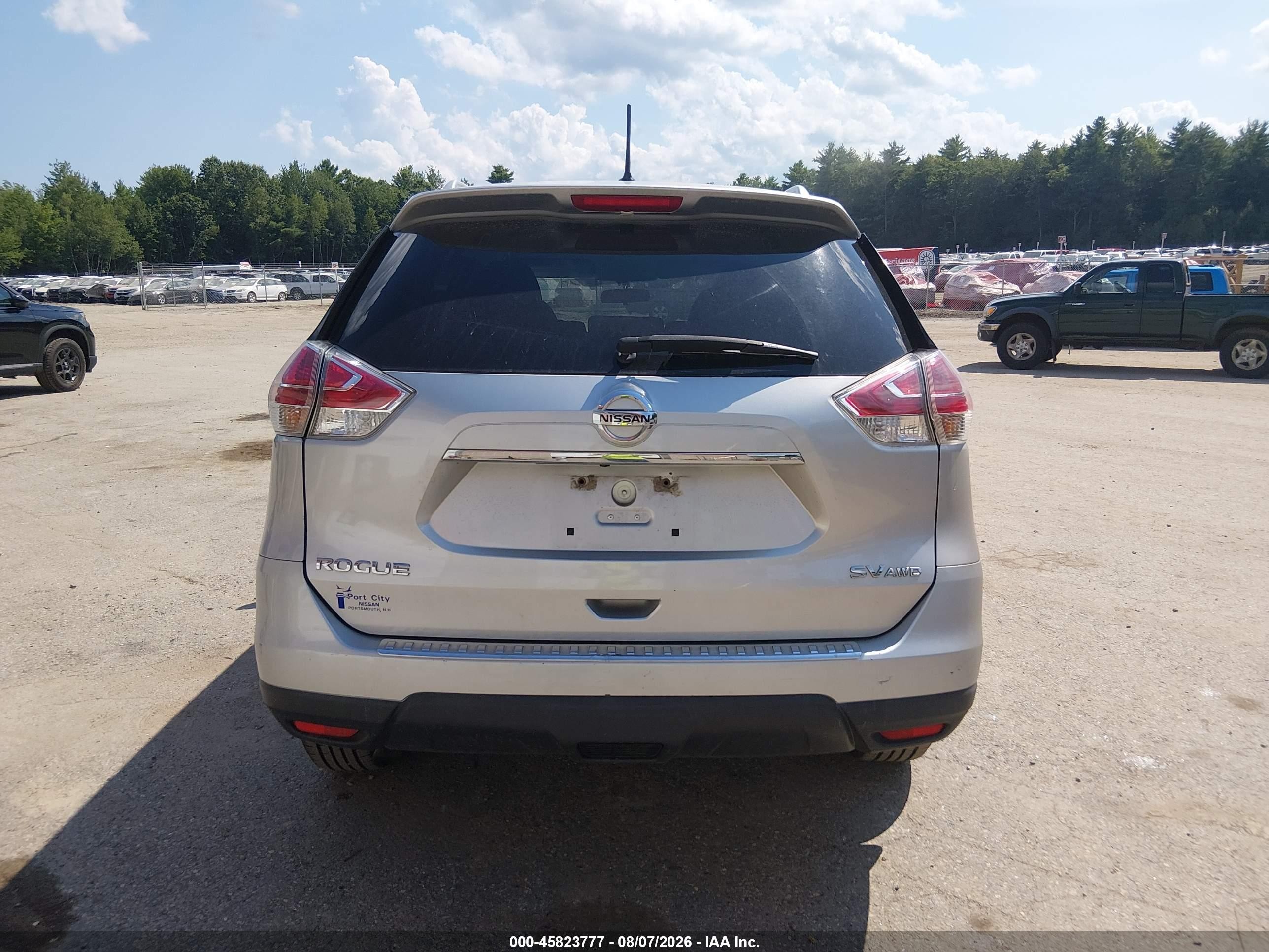 2015 Nissan Rogue Sv Серебряный vin: 5N1AT2MV6FC818056