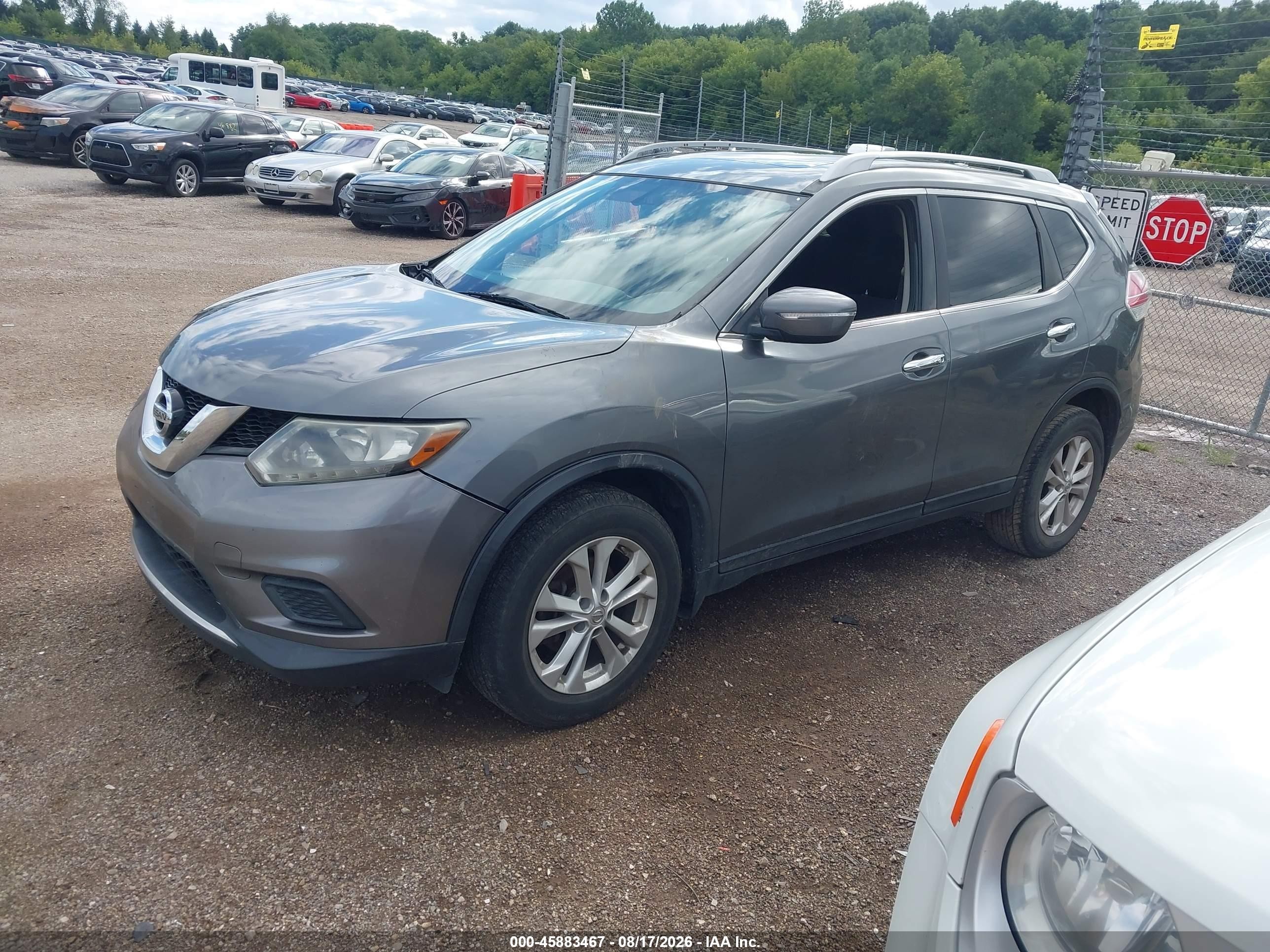 2015 Nissan Rogue Sv Серый vin: 5N1AT2MV6FC821085