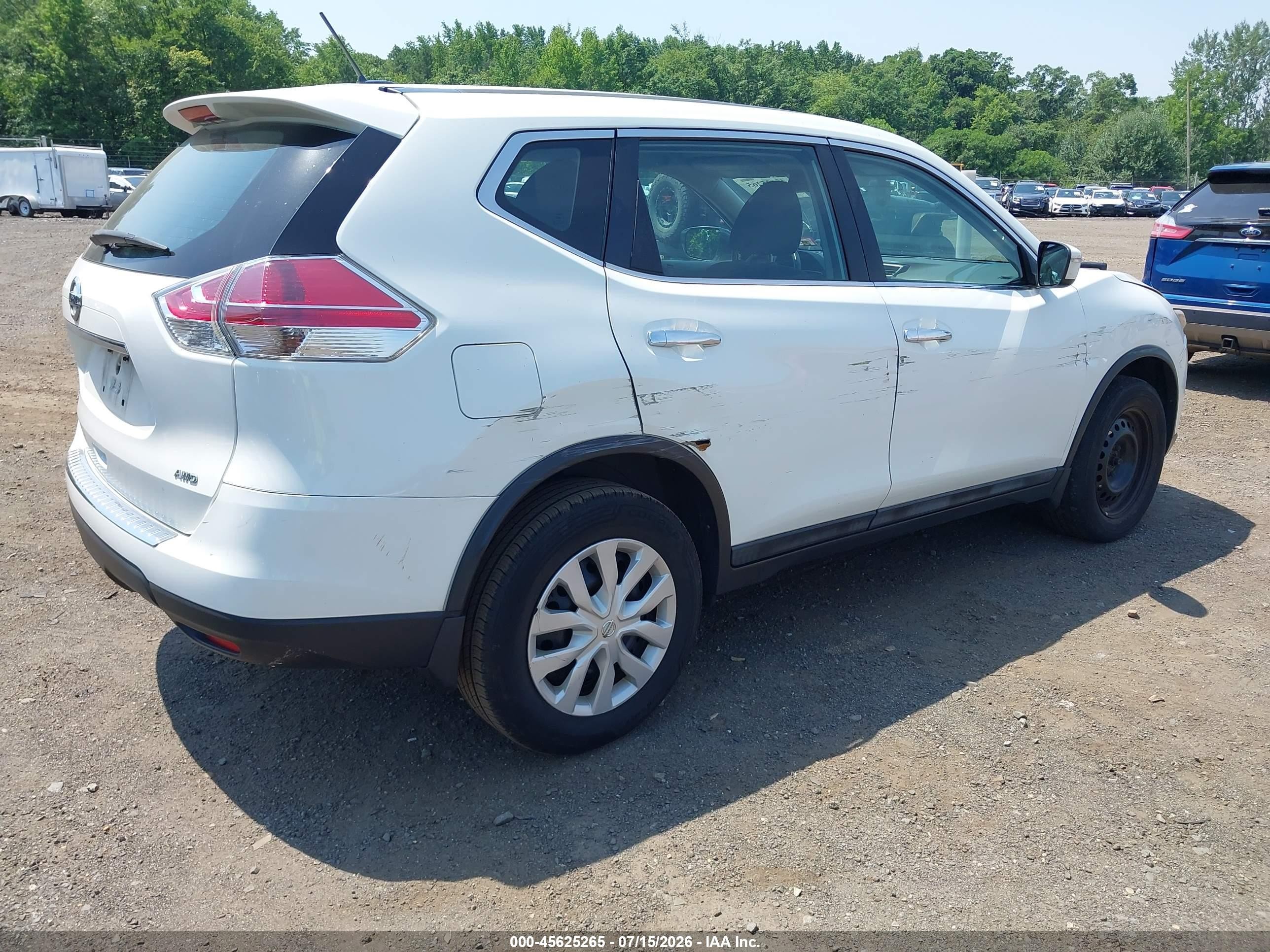2015 Nissan Rogue S White vin: 5N1AT2MV6FC855270