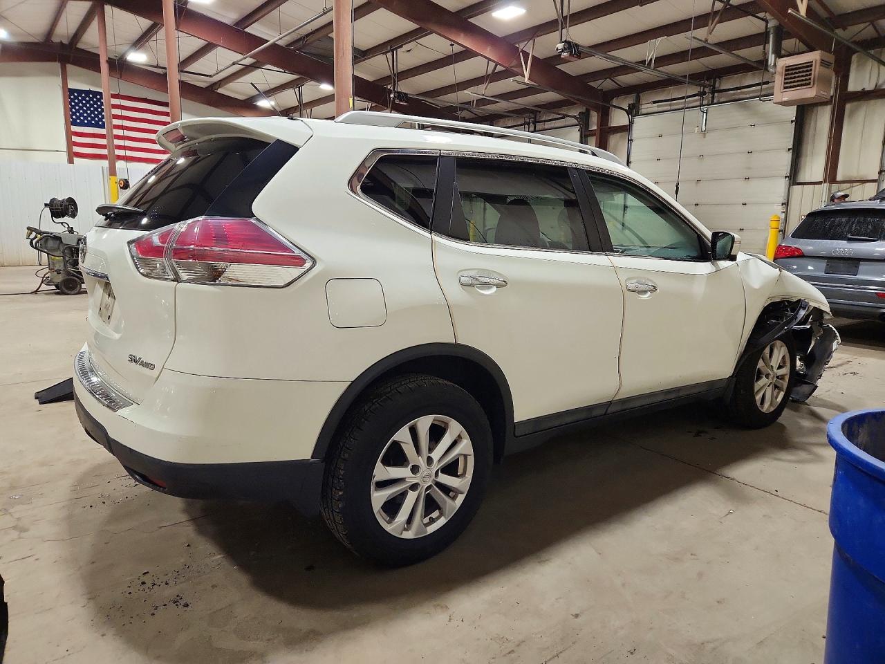 2015 Nissan Rogue Sv White vin: 5N1AT2MV6FC866012