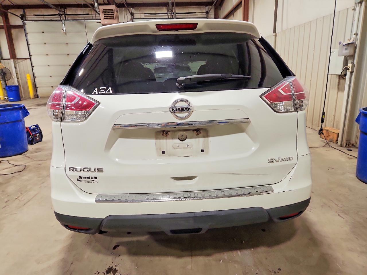 2015 Nissan Rogue Sv White vin: 5N1AT2MV6FC866012