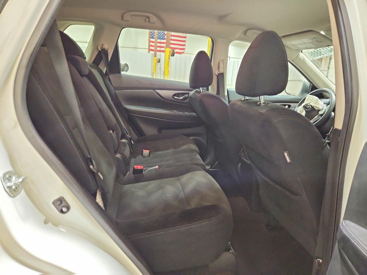 2015 Nissan Rogue Sv White vin: 5N1AT2MV6FC866012