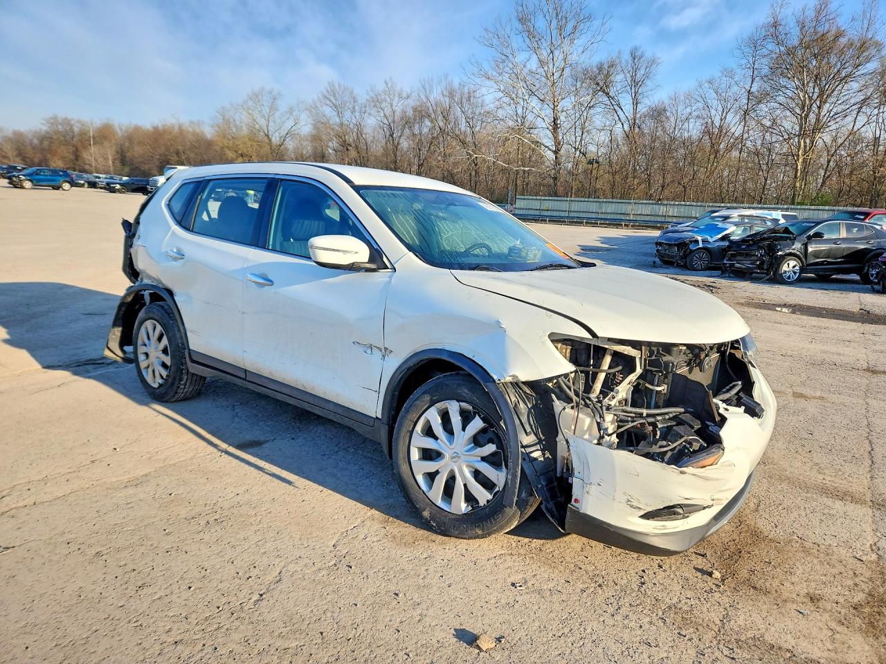 2015 Nissan Rogue S White vin: 5N1AT2MV6FC926712