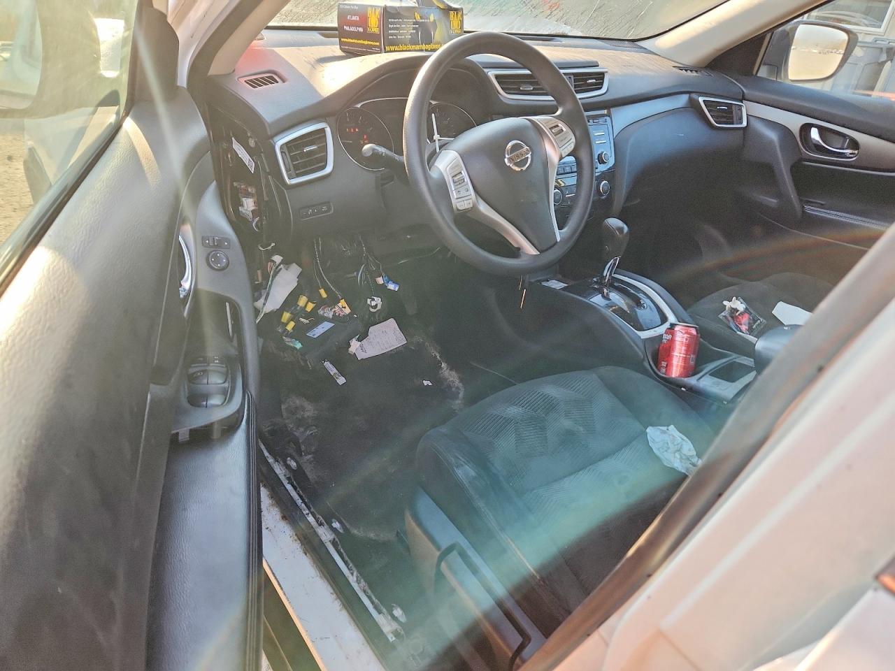 2015 Nissan Rogue S White vin: 5N1AT2MV6FC926712