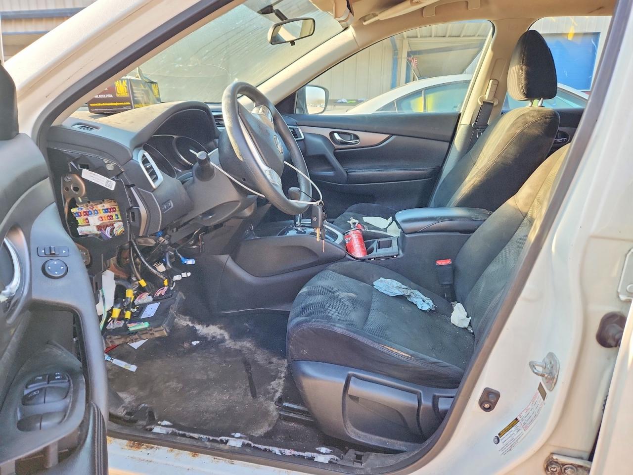 2015 Nissan Rogue S White vin: 5N1AT2MV6FC926712