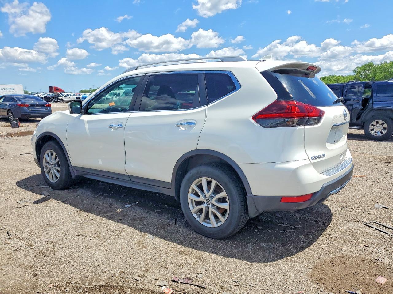 2018 Nissan Rogue Sv White vin: 5N1AT2MV6JC733159