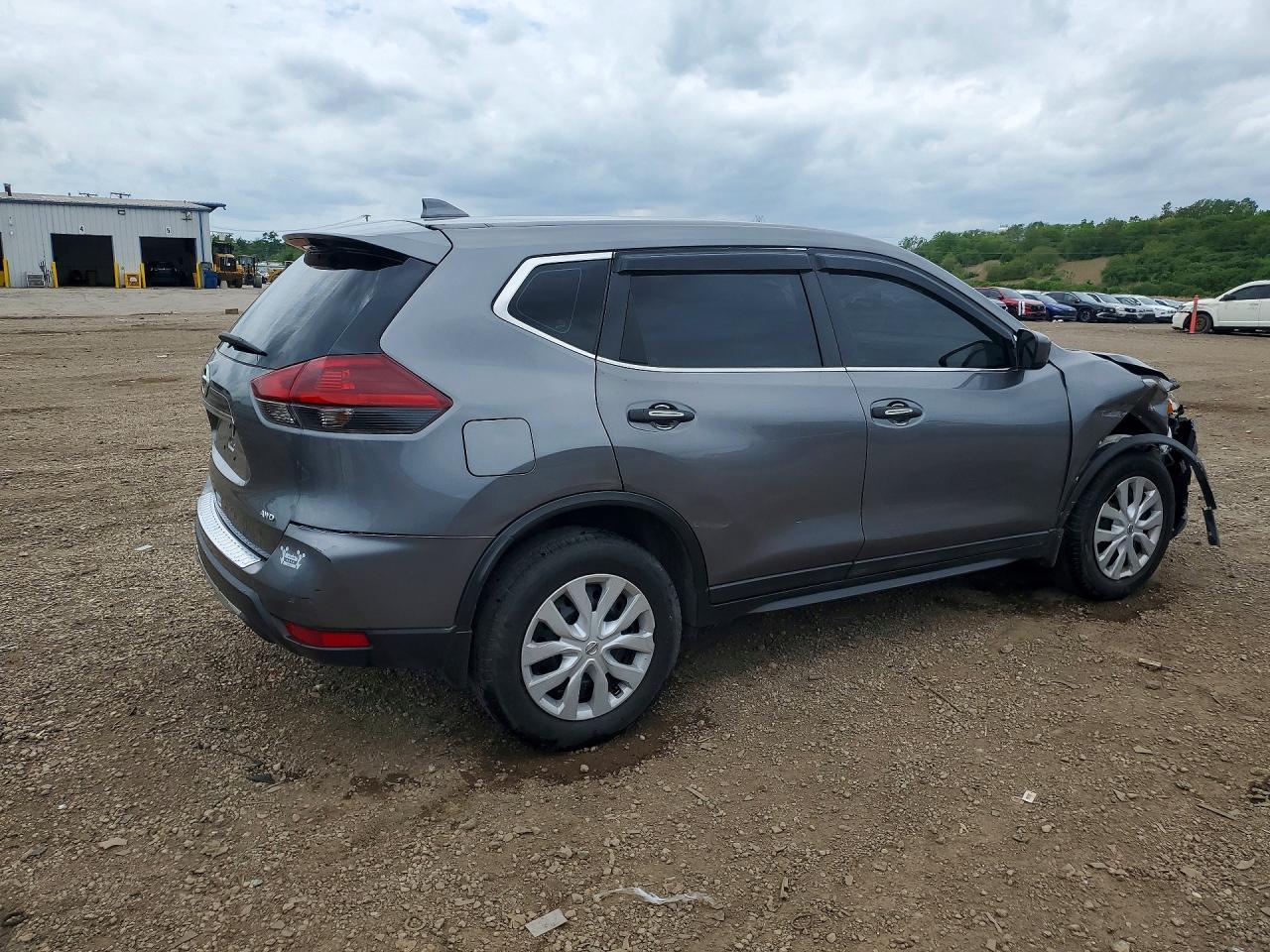 2018 Nissan Rogue S Серый vin: 5N1AT2MV6JC744985