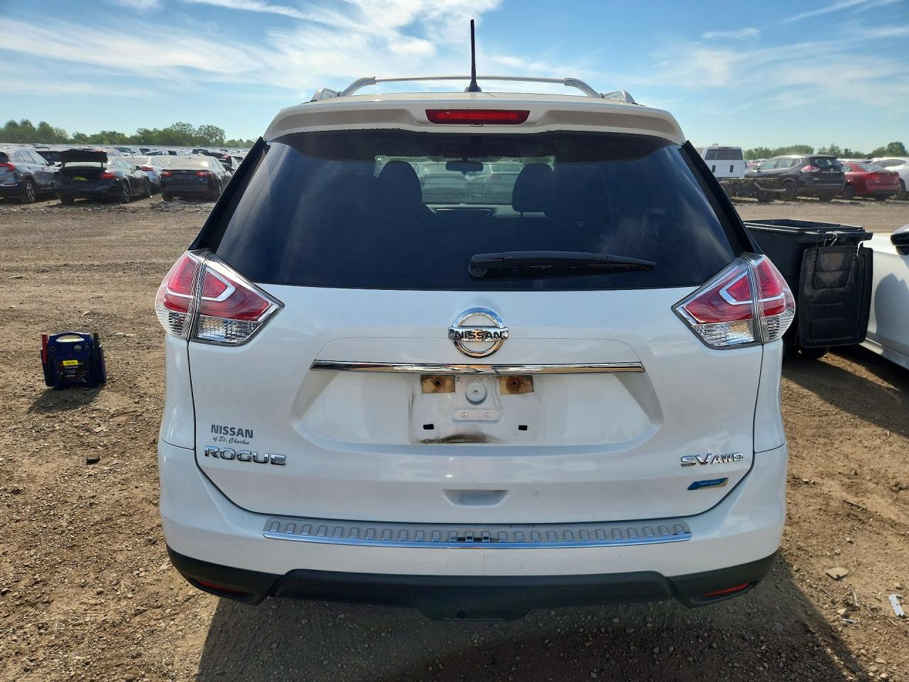 2014 Nissan Rogue Sv White vin: 5N1AT2MV7EC756391