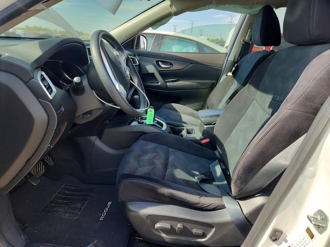 2014 Nissan Rogue Sv White vin: 5N1AT2MV7EC756391