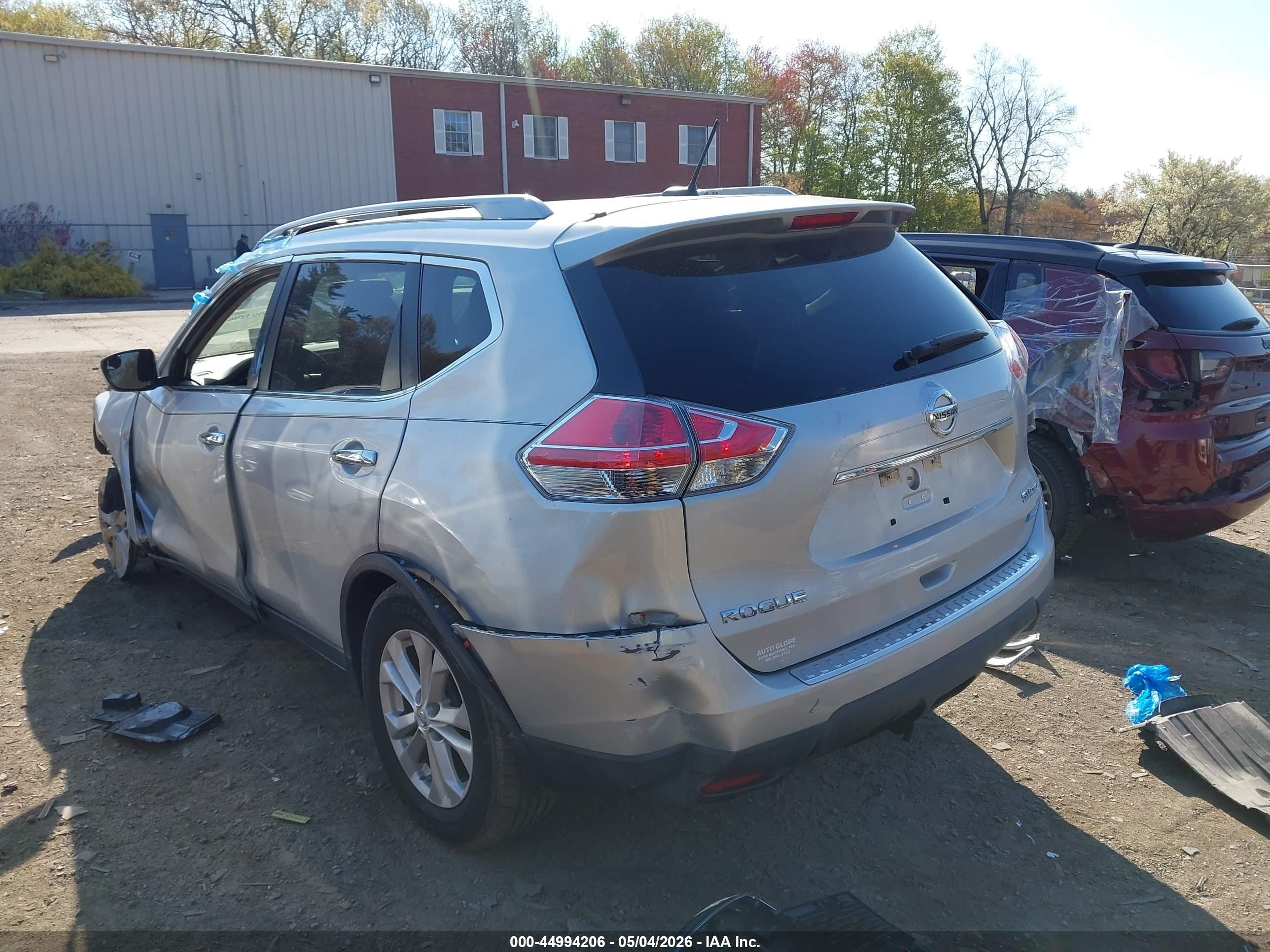 2014 Nissan Rogue Sv Silver vin: 5N1AT2MV7EC758237