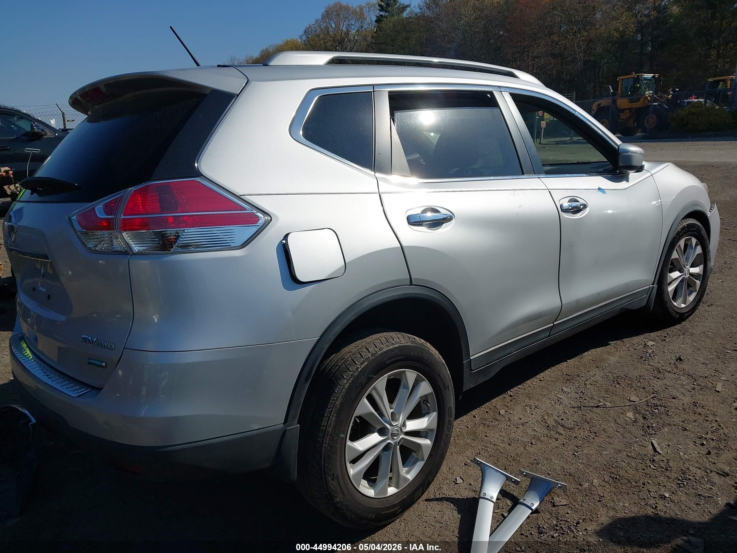 2014 Nissan Rogue Sv Silver vin: 5N1AT2MV7EC758237