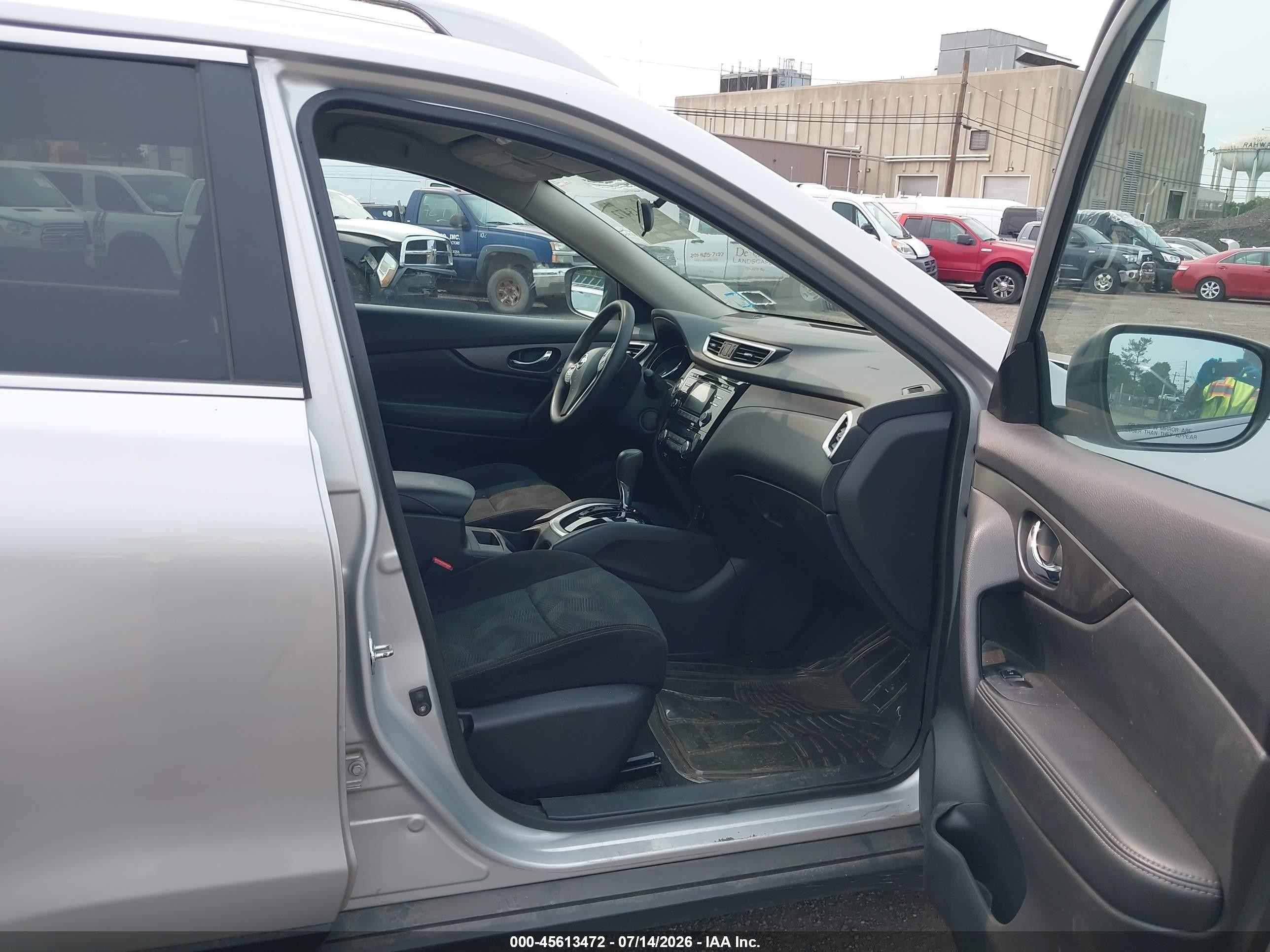 2014 Nissan Rogue Sv Silver vin: 5N1AT2MV7EC758853