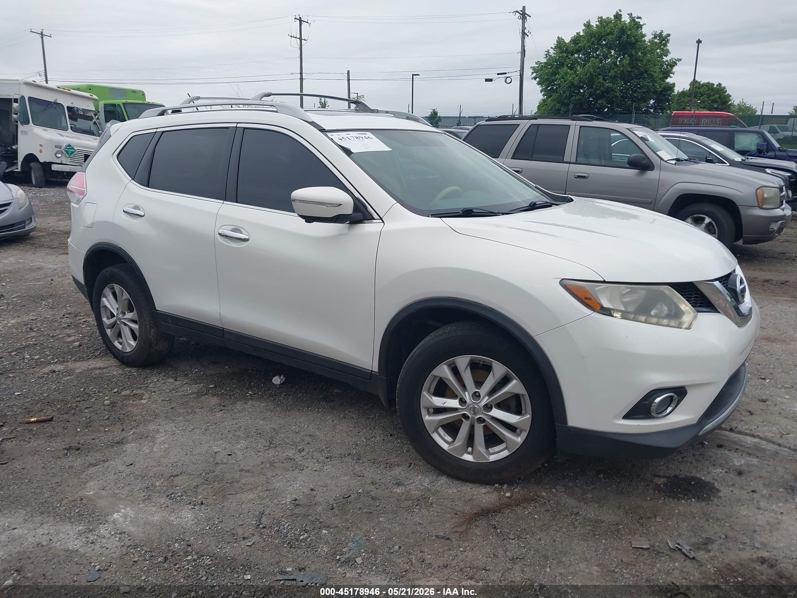 2014 Nissan Rogue Sv Белый vin: 5N1AT2MV7EC799595