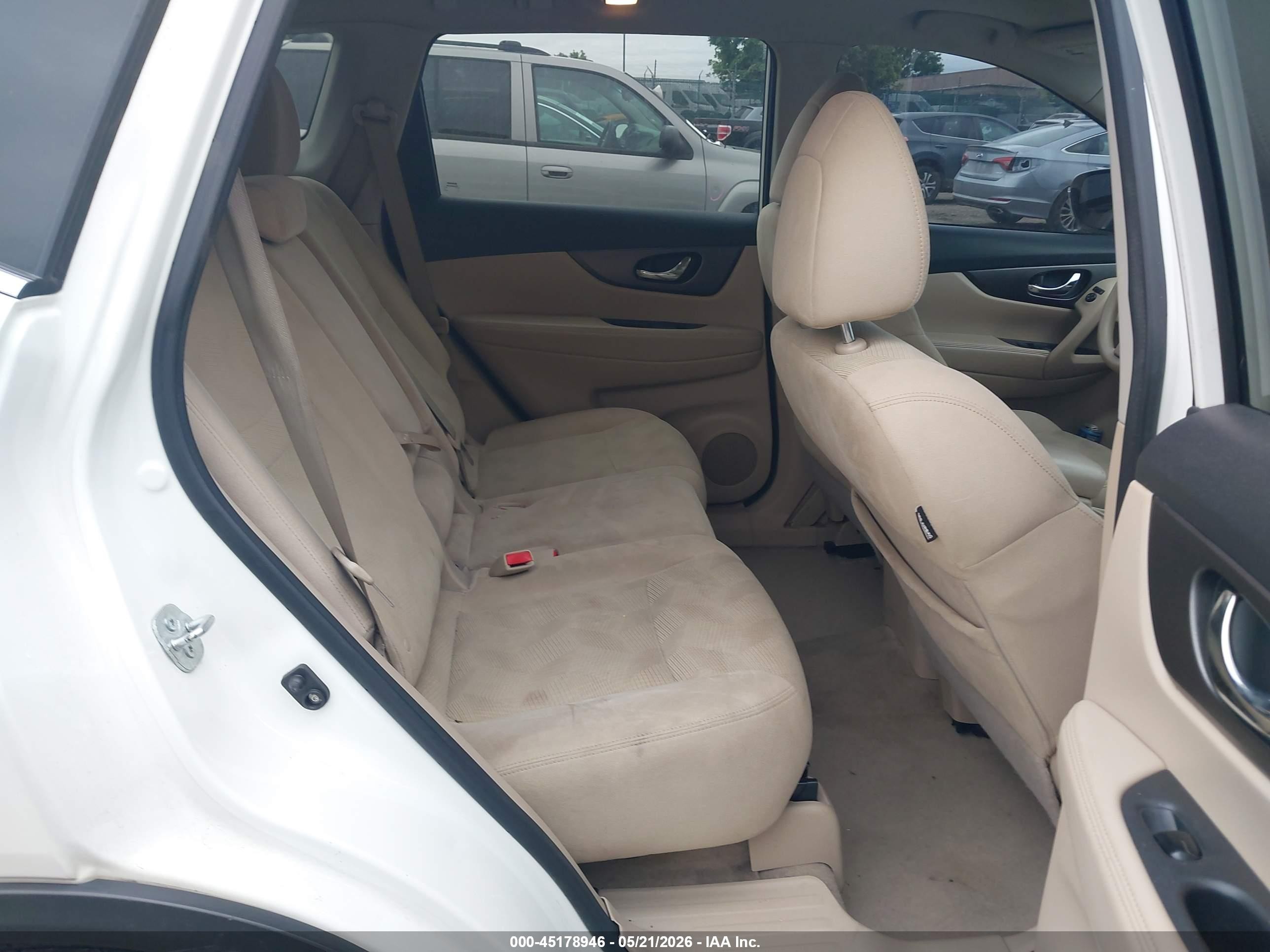 2014 Nissan Rogue Sv White vin: 5N1AT2MV7EC799595