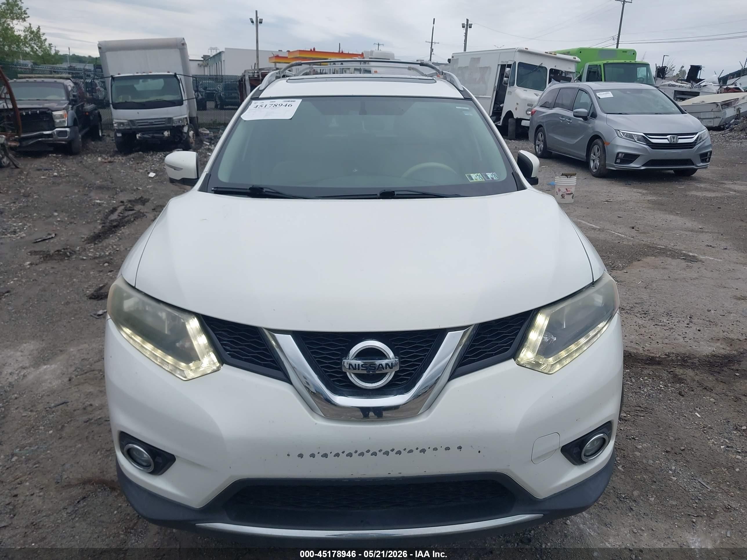 2014 Nissan Rogue Sv White vin: 5N1AT2MV7EC799595