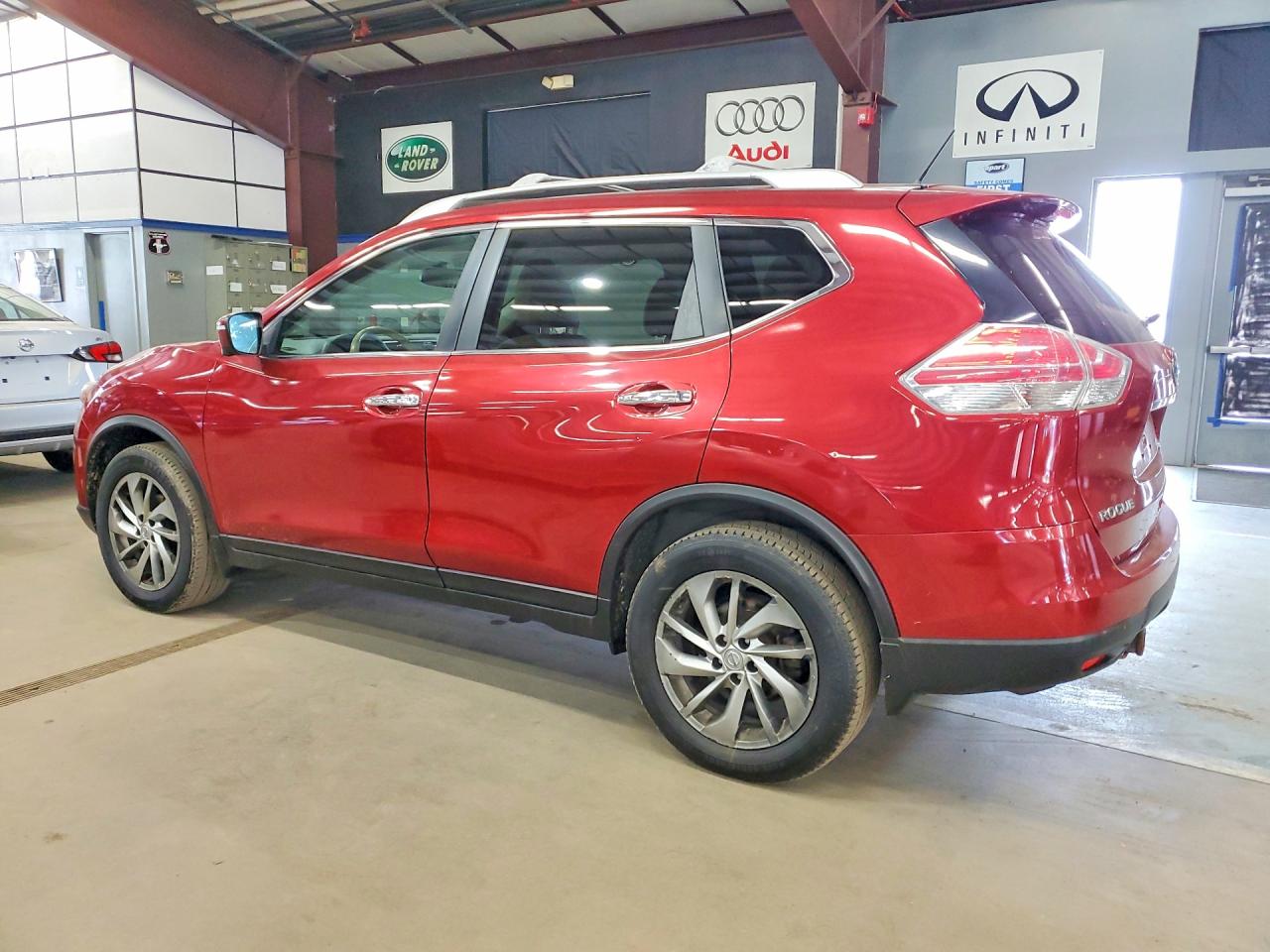 2014 Nissan Rogue S Burgundy vin: 5N1AT2MV7EC821000