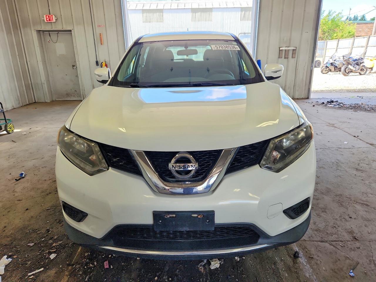 2014 Nissan Rogue S White vin: 5N1AT2MV7EC850447