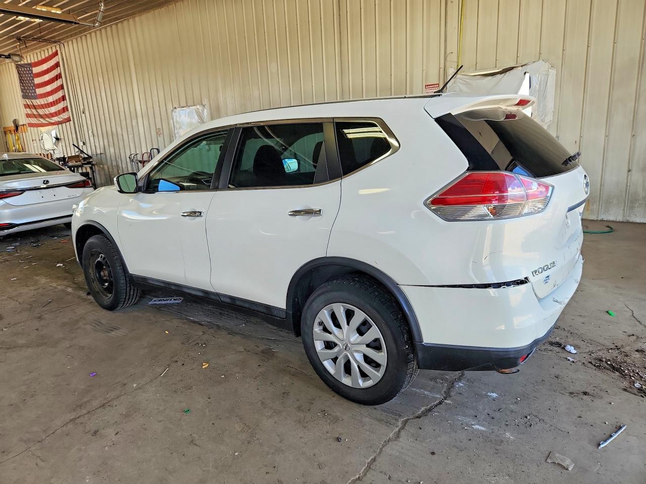 2014 Nissan Rogue S White vin: 5N1AT2MV7EC850447