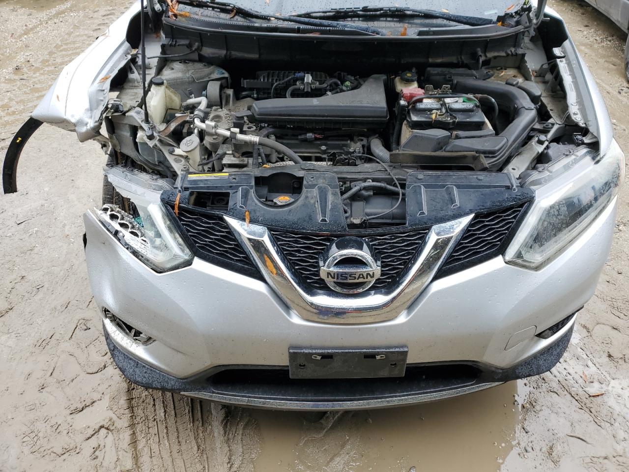 2015 Nissan Rogue S Silver vin: 5N1AT2MV7FC756909