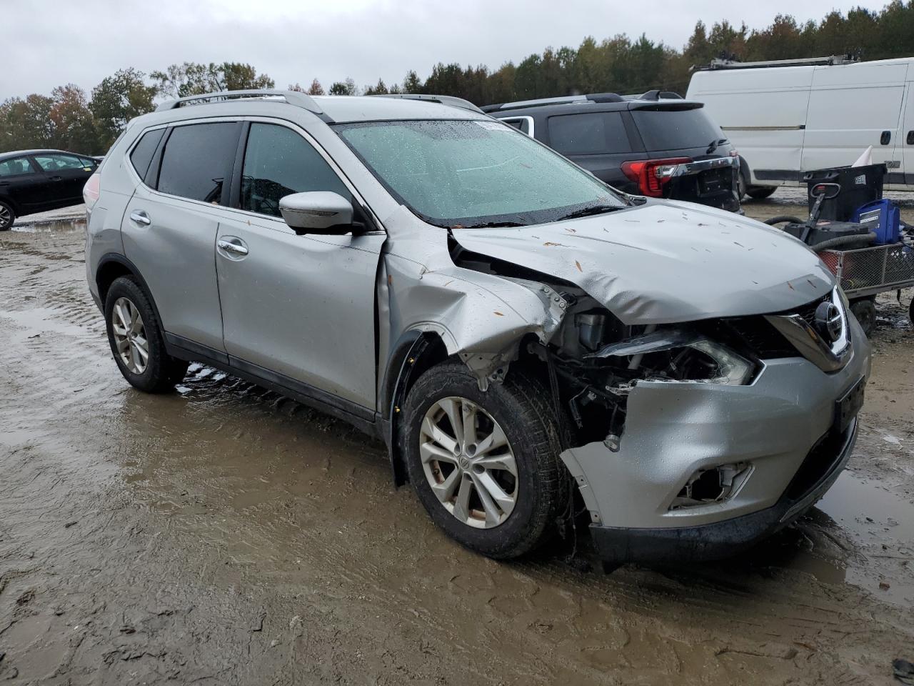 2015 Nissan Rogue S Silver vin: 5N1AT2MV7FC756909