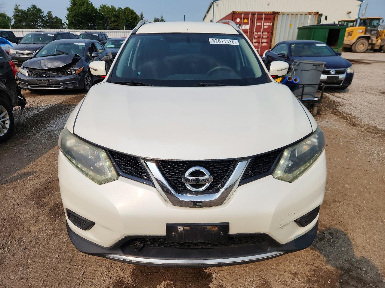 2015 Nissan Rogue S White vin: 5N1AT2MV7FC818728