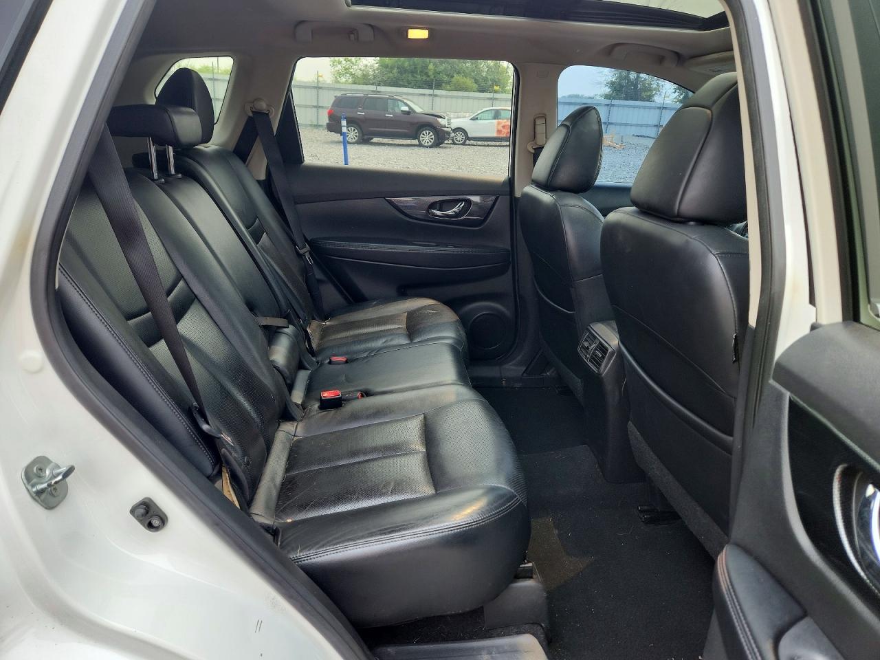 2015 Nissan Rogue Sl White vin: 5N1AT2MV7FC860638
