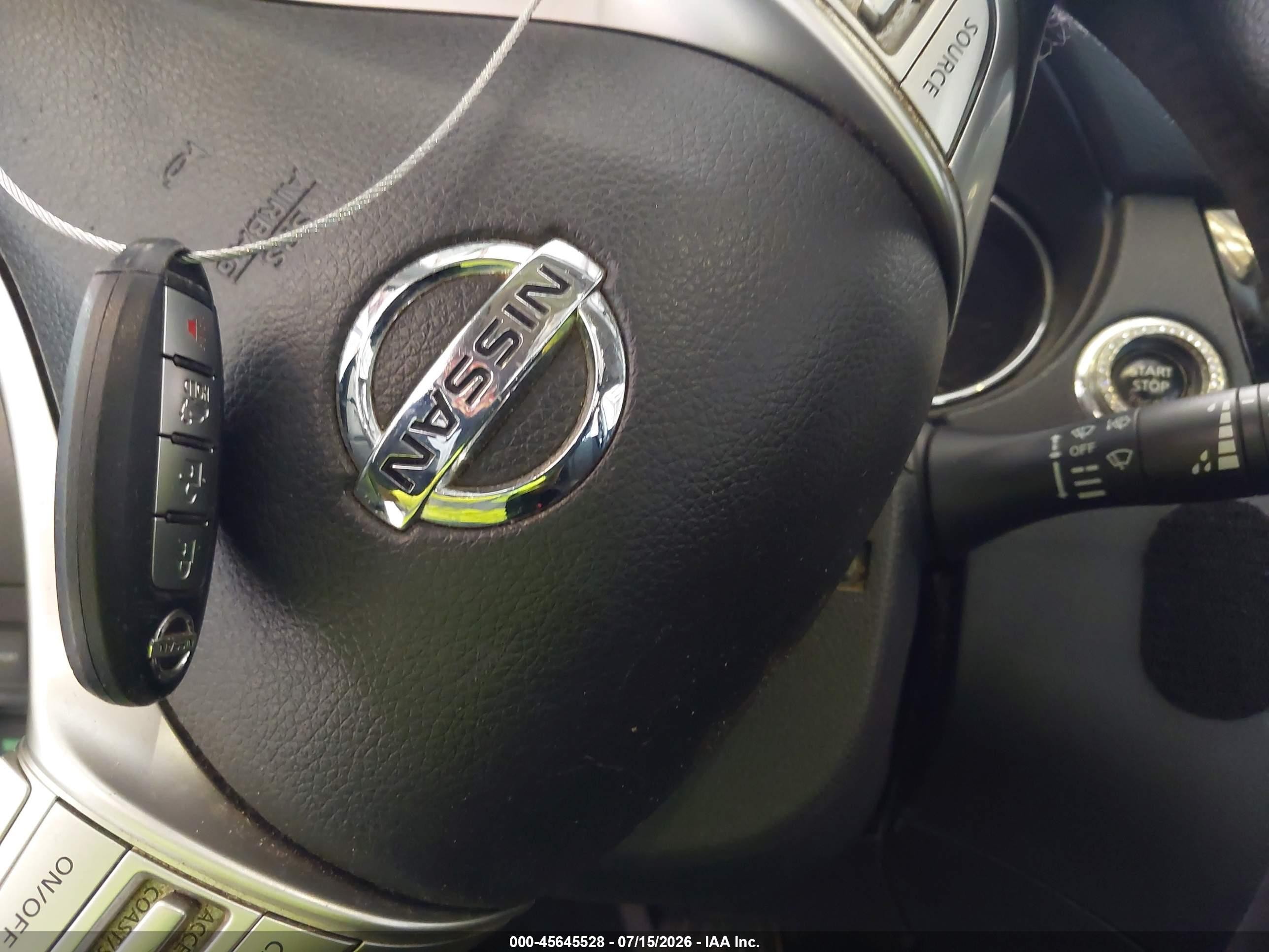 2015 Nissan Rogue Sv Silver vin: 5N1AT2MV7FC876273