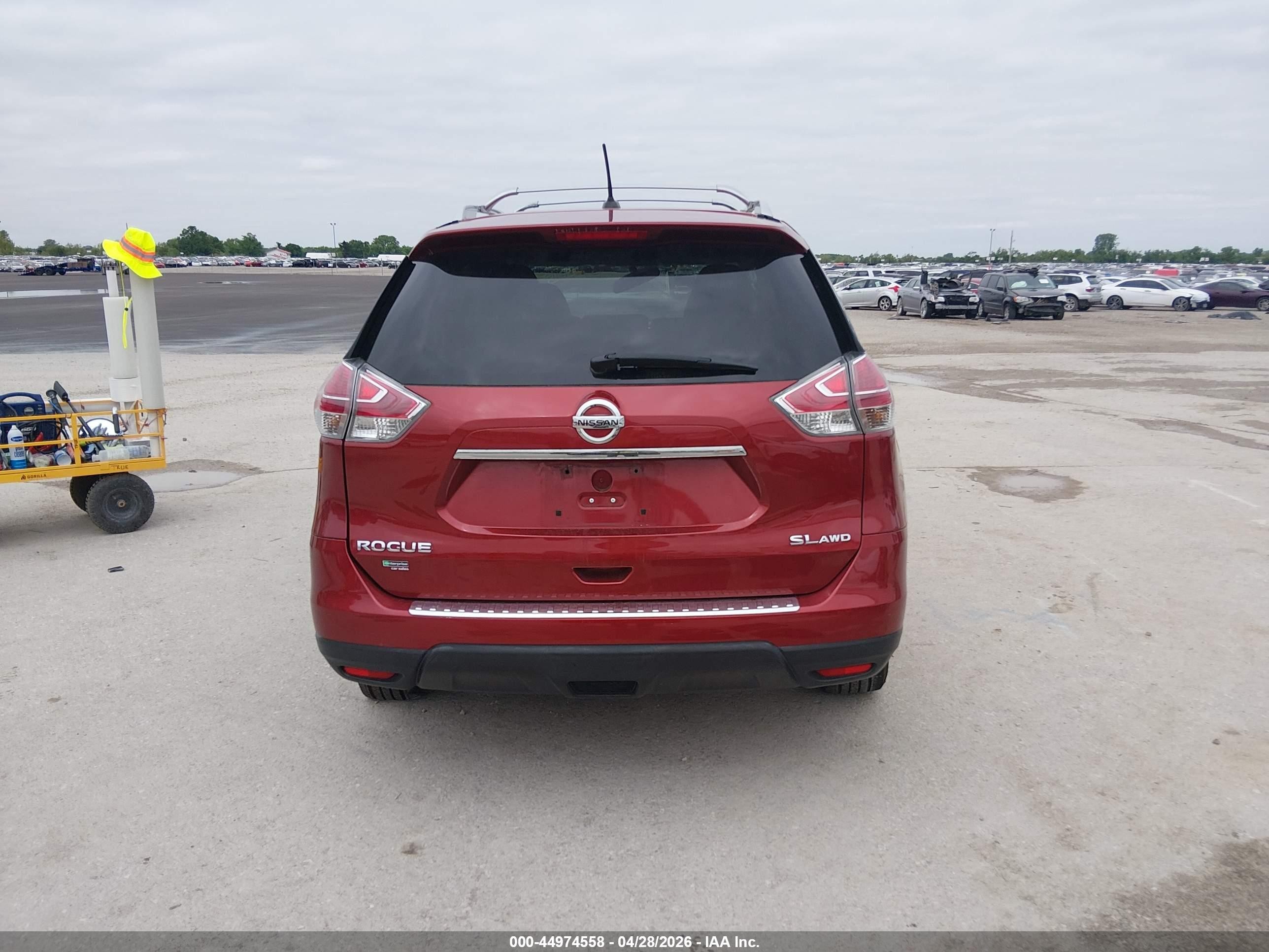 2015 Nissan Rogue S/sl/sv Red vin: 5N1AT2MV7FC886575