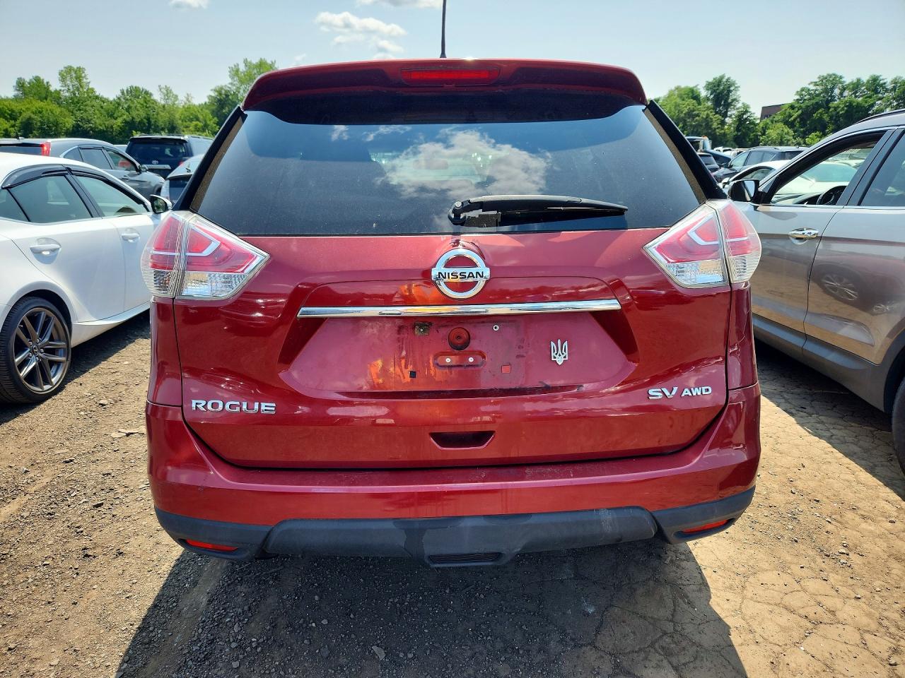 2015 Nissan Rogue Sv Красный vin: 5N1AT2MV7FC893199