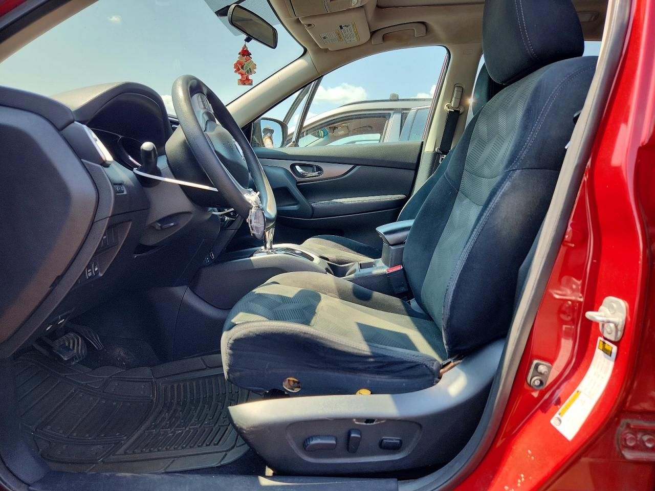 2015 Nissan Rogue Sv Красный vin: 5N1AT2MV7FC893199