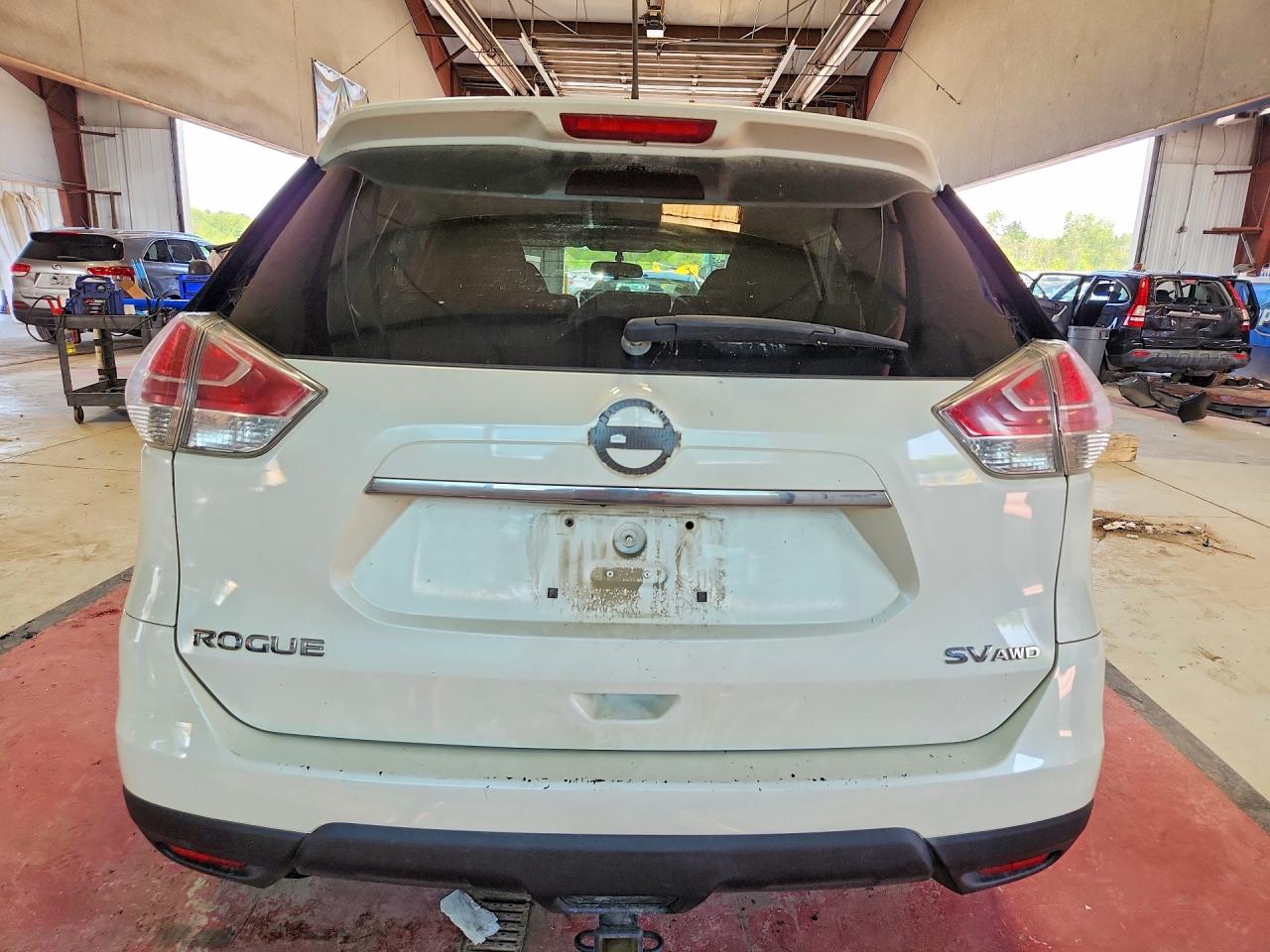 2015 Nissan Rogue Sv White vin: 5N1AT2MV7FC909269