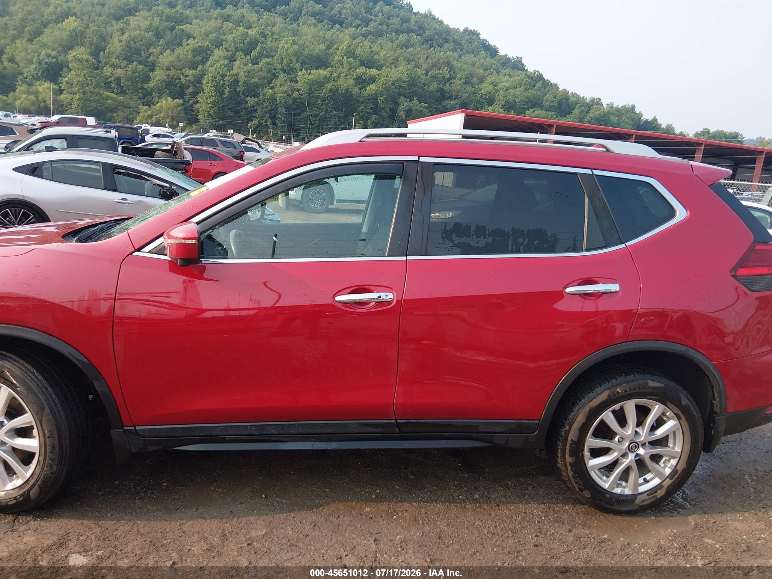 2017 Nissan Rogue Sv Red vin: 5N1AT2MV7HC769906