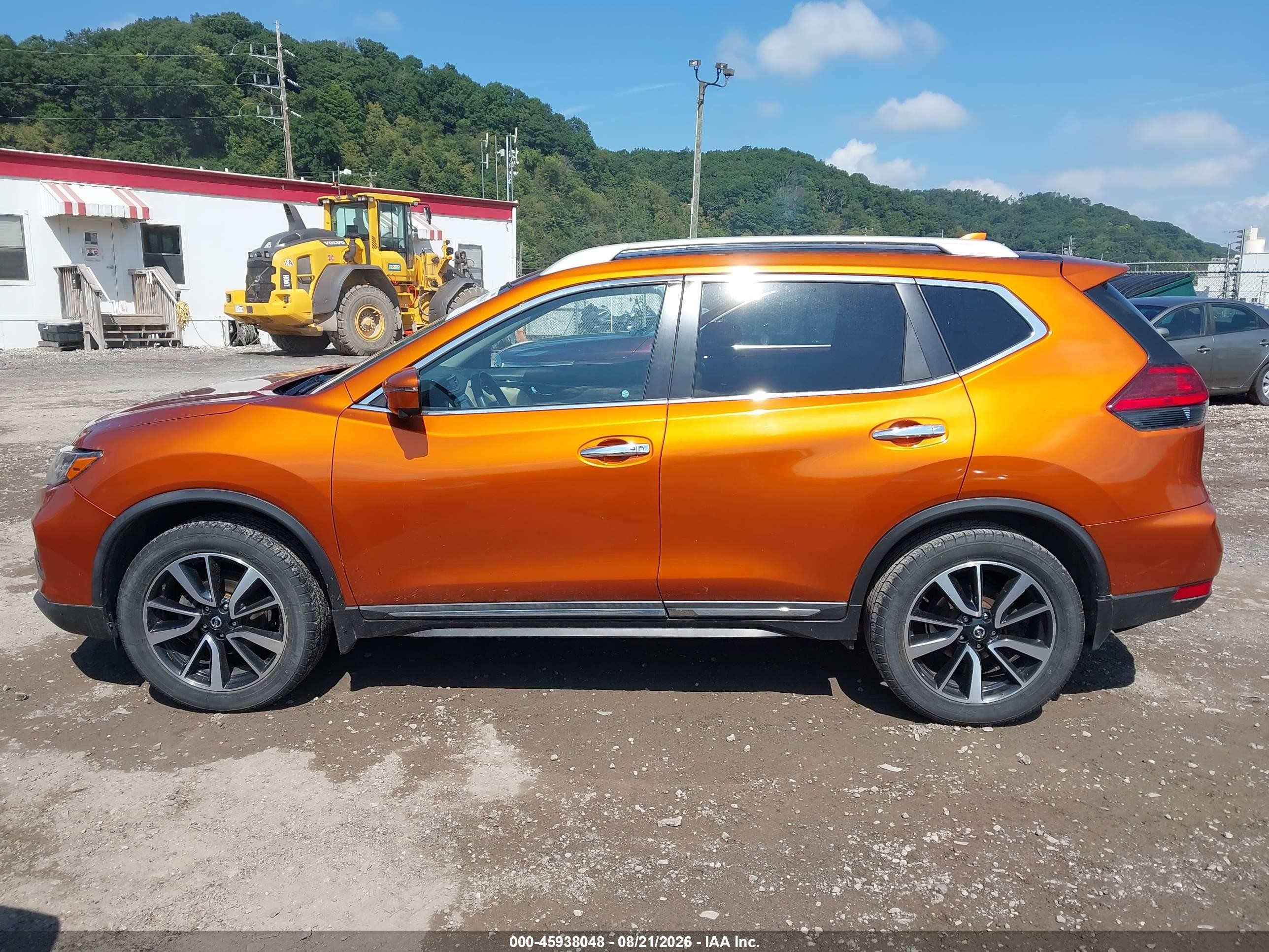 2017 Nissan Rogue Sl Orange vin: 5N1AT2MV7HC829358