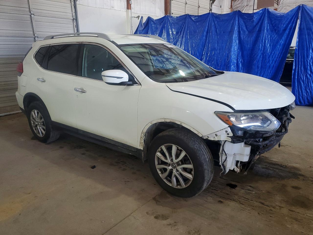 2017 Nissan Rogue White vin: 5N1AT2MV7HC843616