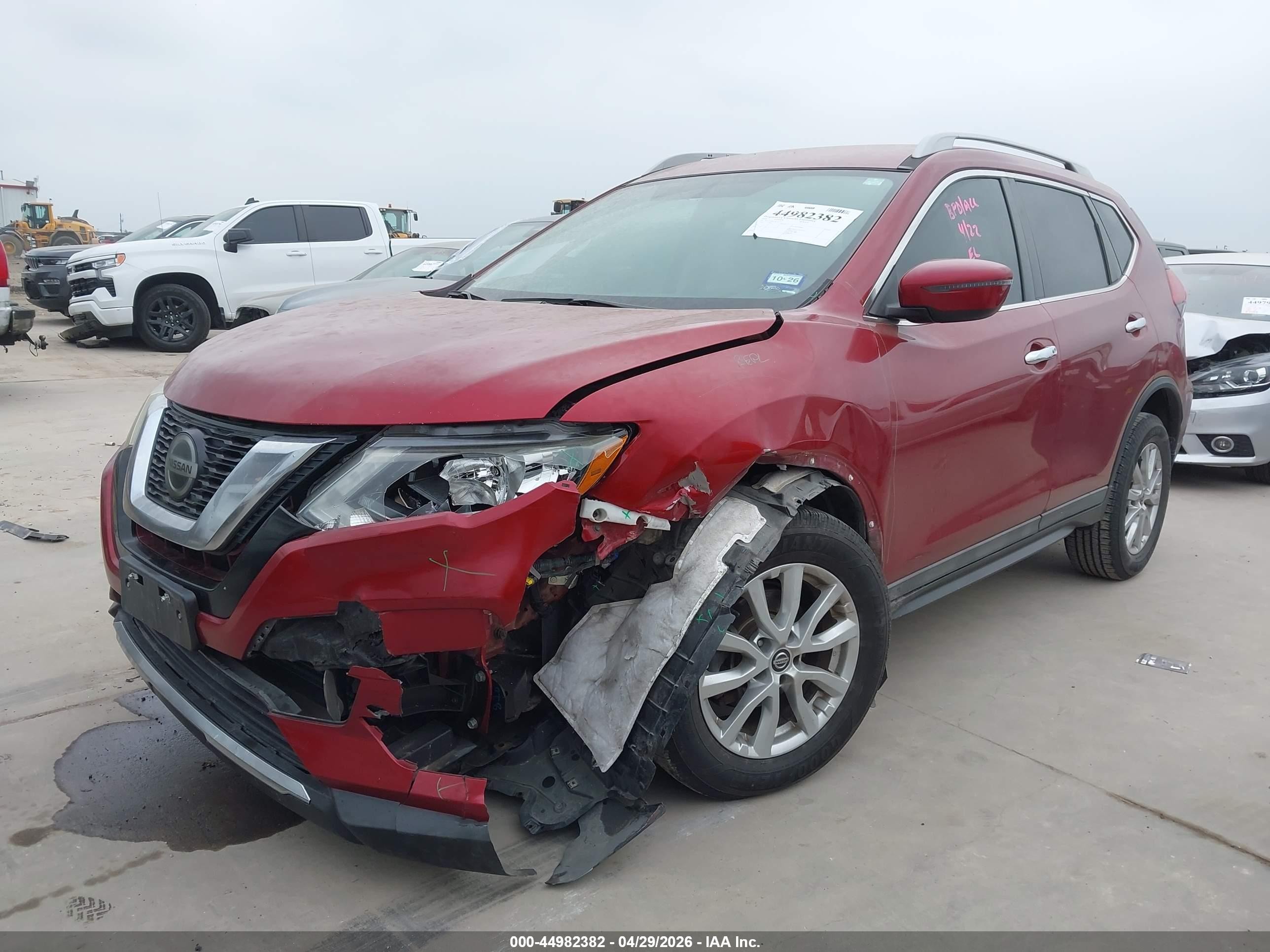 2018 Nissan Rogue Sv Красный vin: 5N1AT2MV7JC762167
