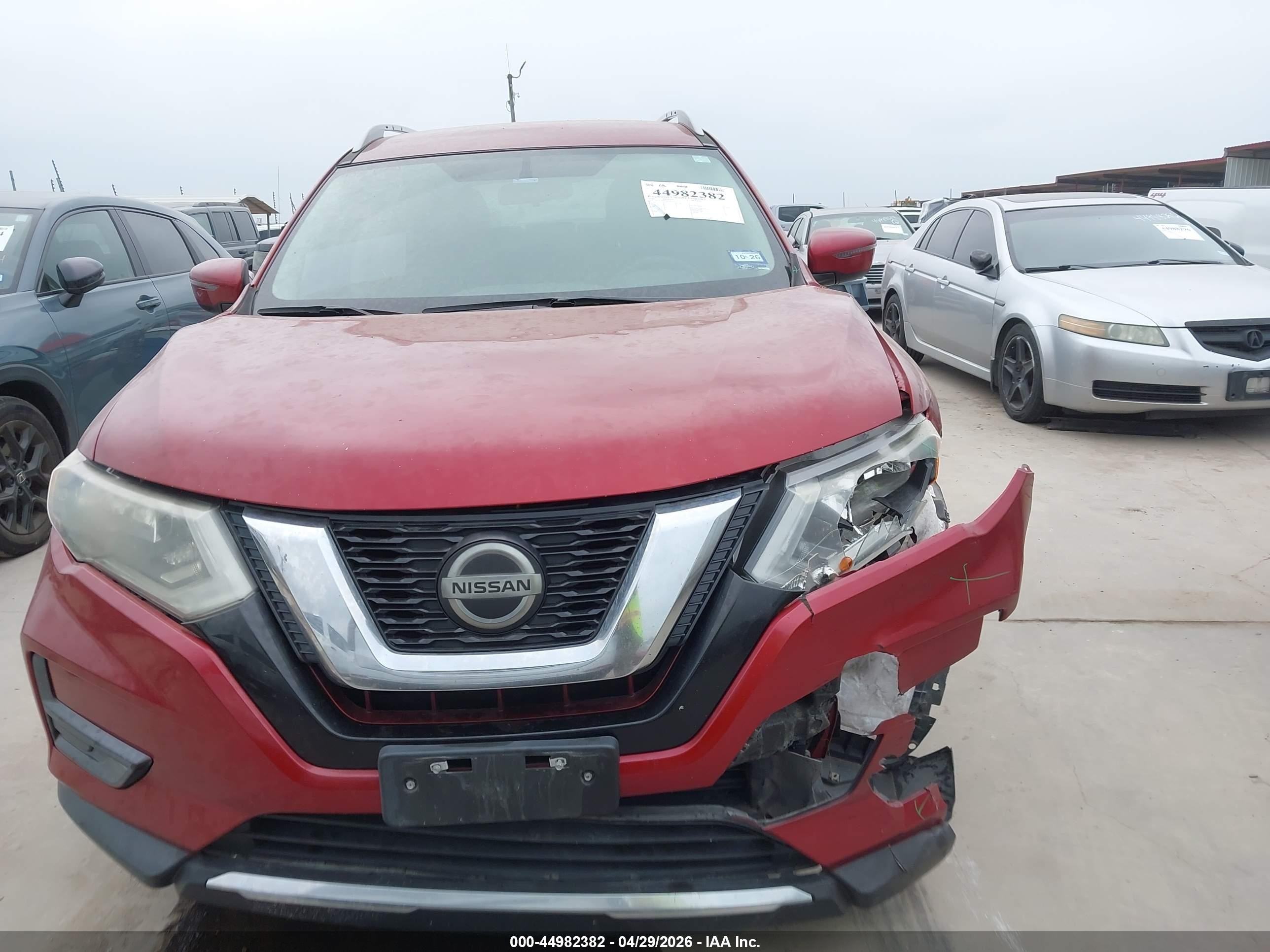 2018 Nissan Rogue Sv Красный vin: 5N1AT2MV7JC762167