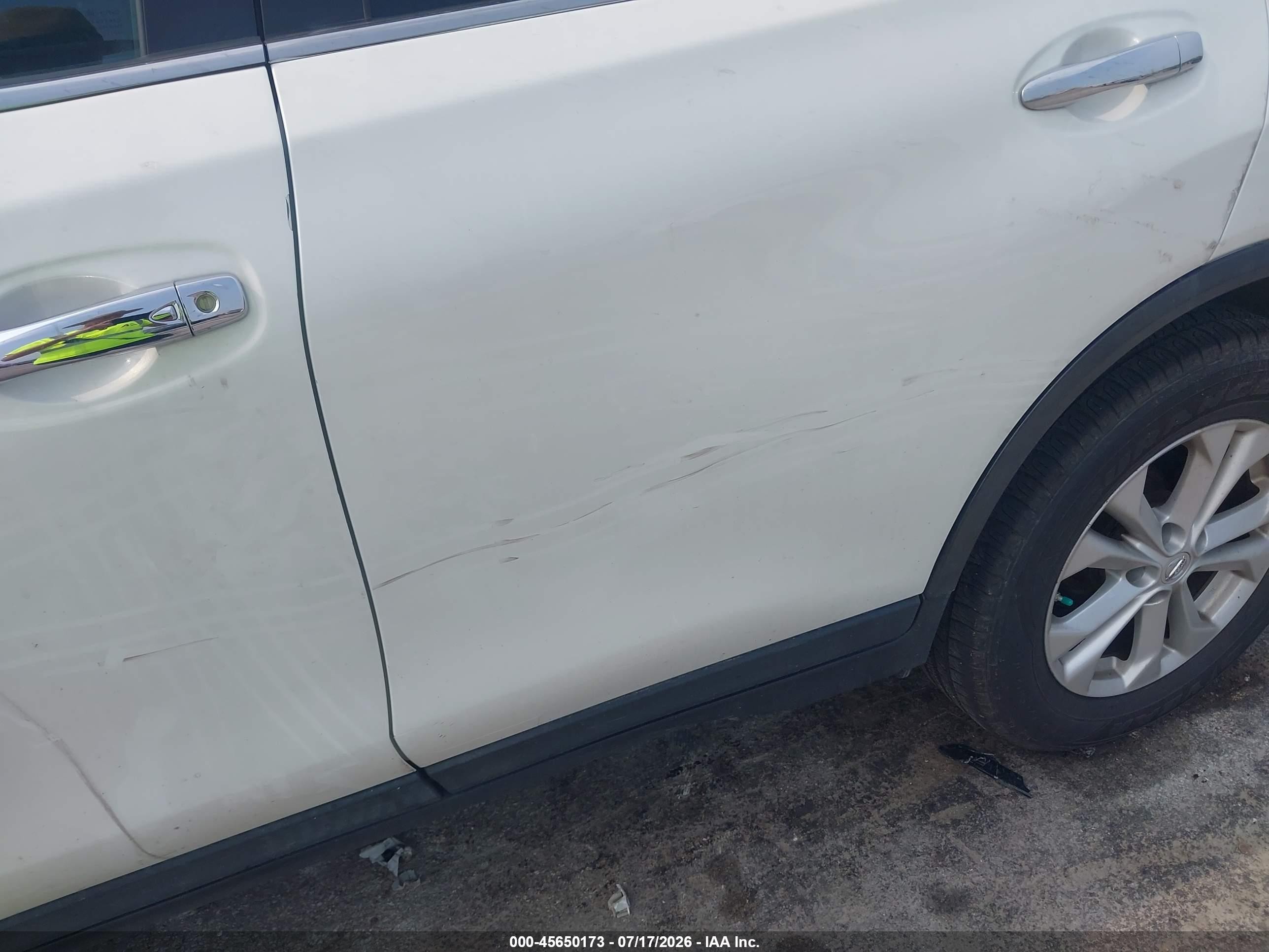 2014 Nissan Rogue Sv White vin: 5N1AT2MV8EC758649