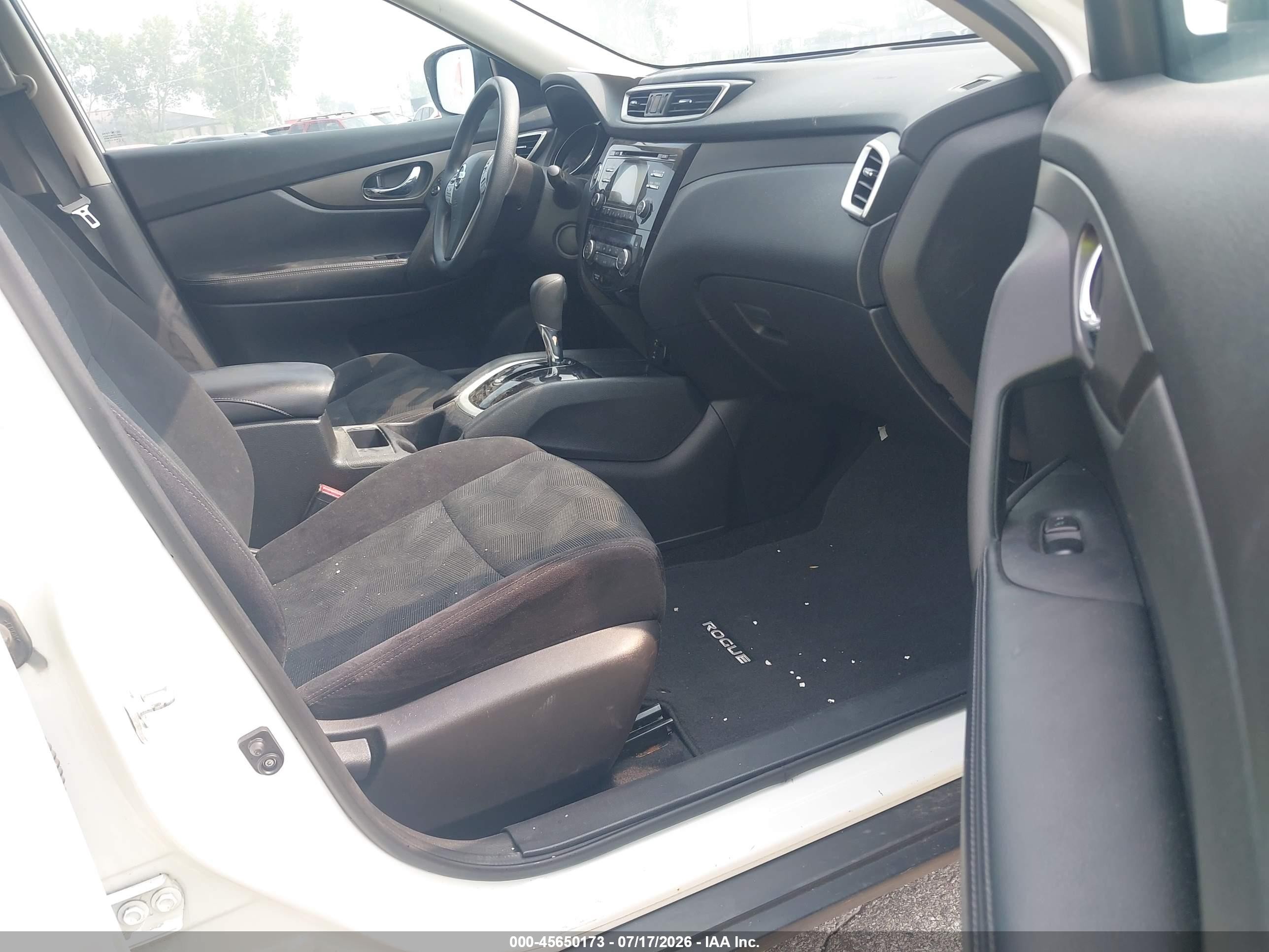 2014 Nissan Rogue Sv White vin: 5N1AT2MV8EC758649