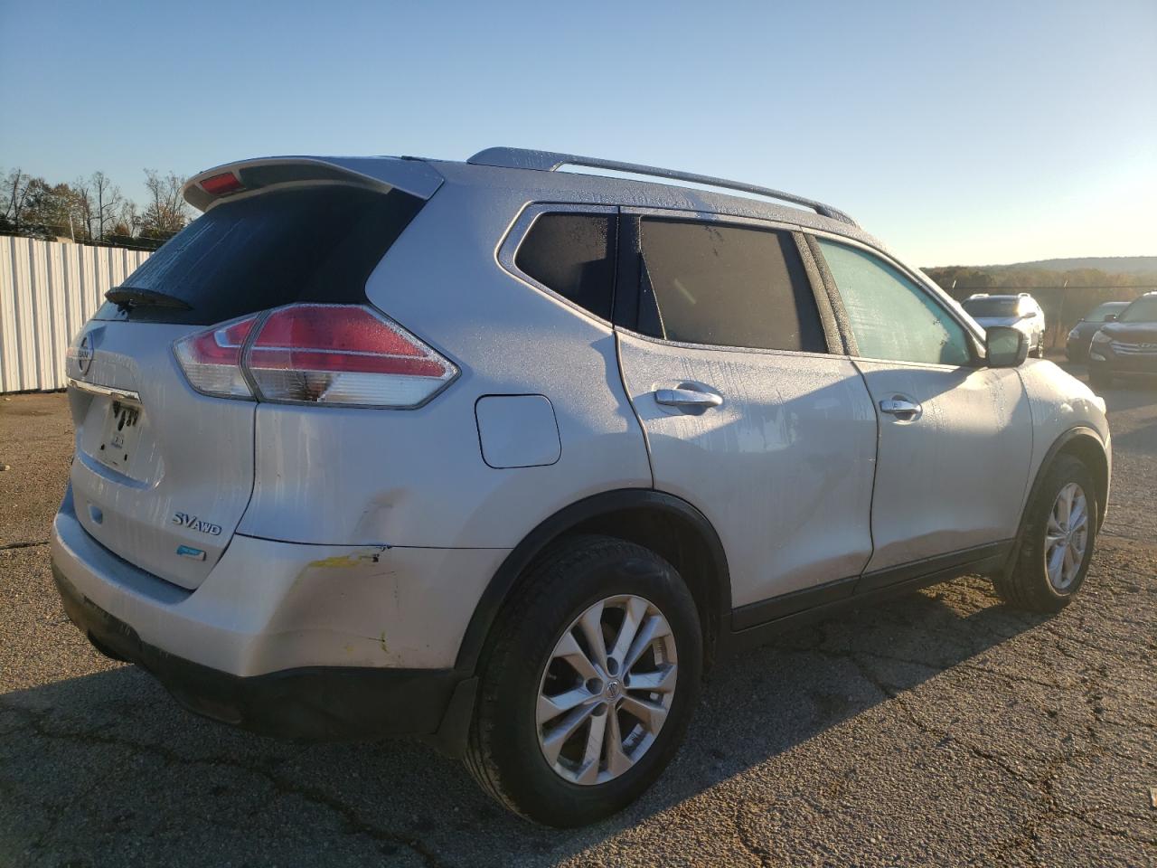 2014 Nissan Rogue S Silver vin: 5N1AT2MV8EC772311