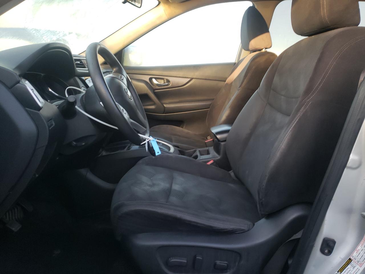 2014 Nissan Rogue S Silver vin: 5N1AT2MV8EC772311